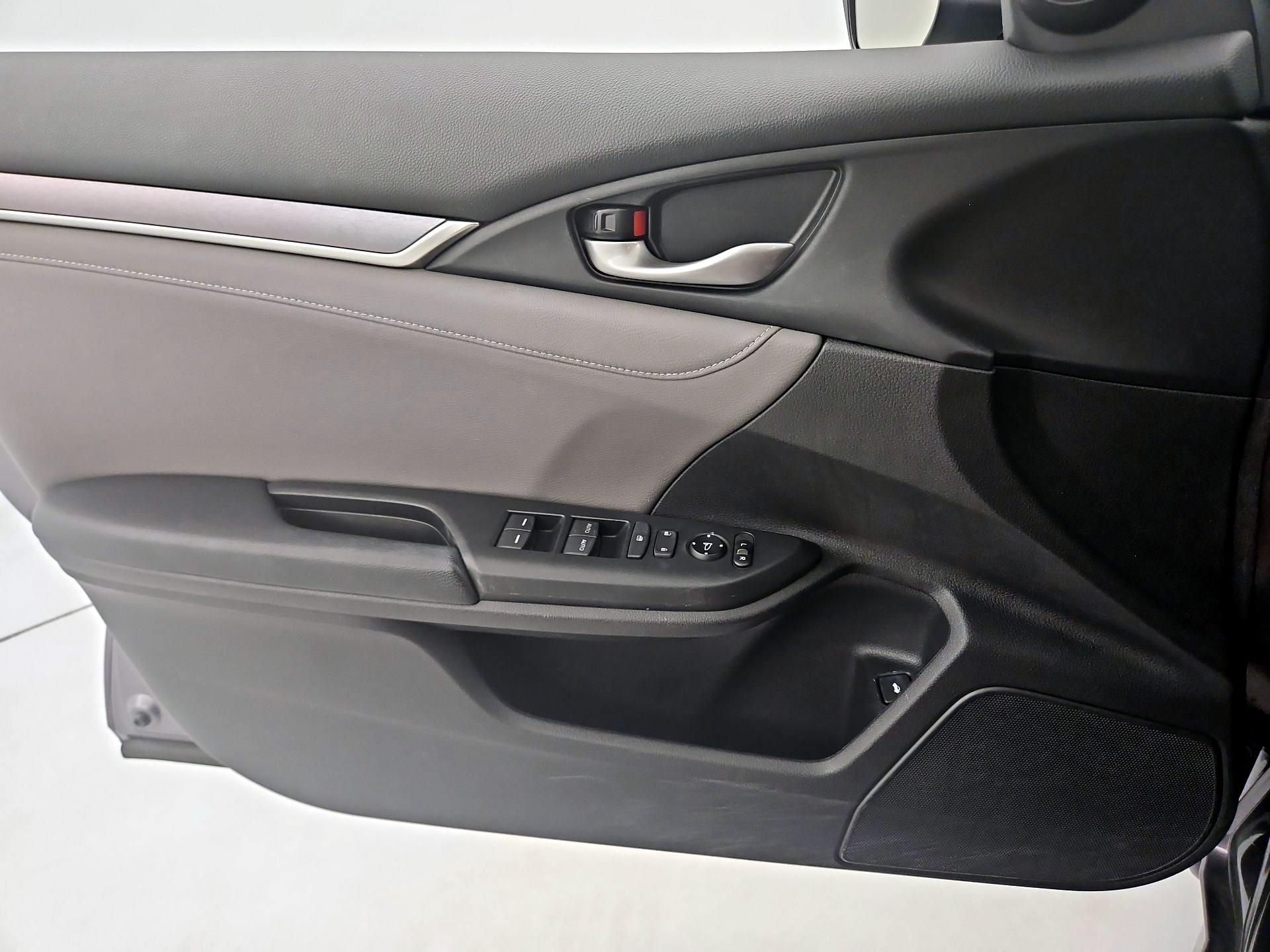 Thumbnail: 2017 Honda Civic - 12