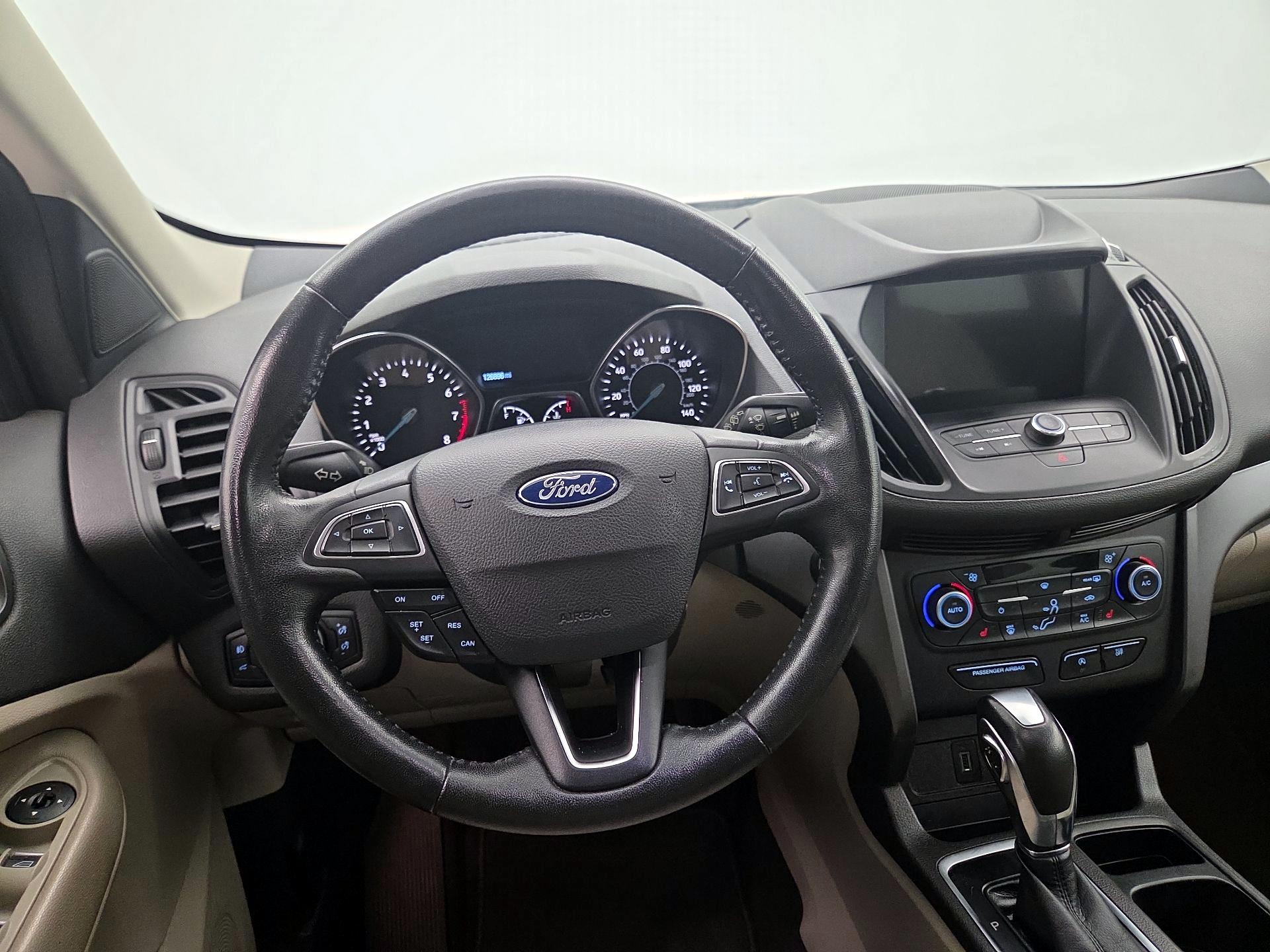Thumbnail: 2019 Ford Escape - 10