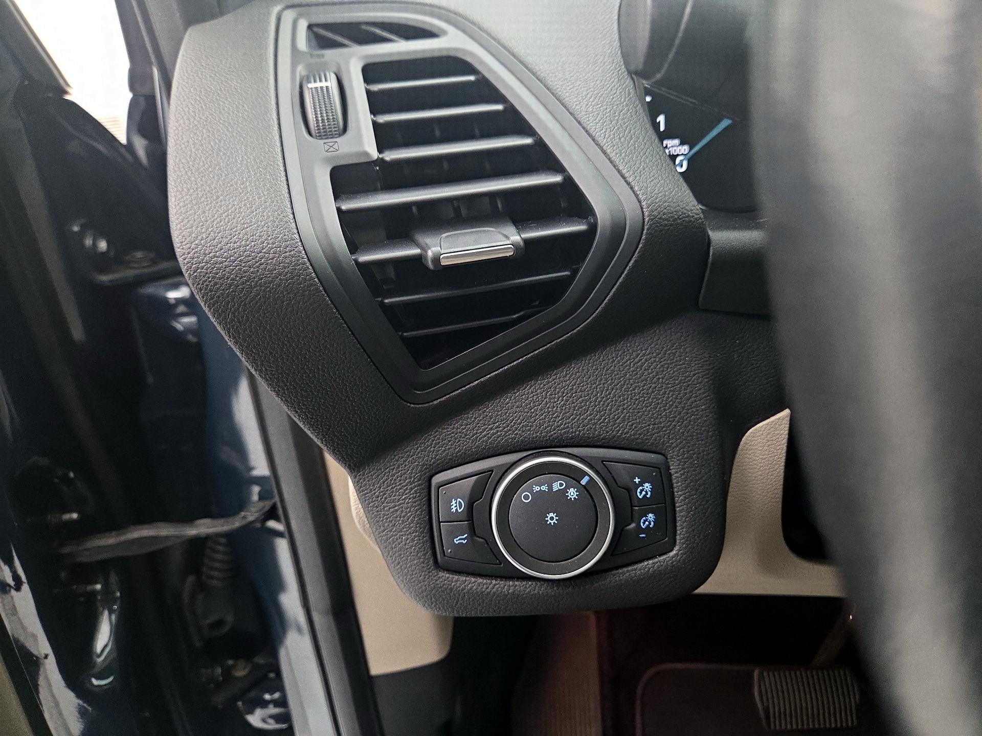 Thumbnail: 2019 Ford Escape - 13