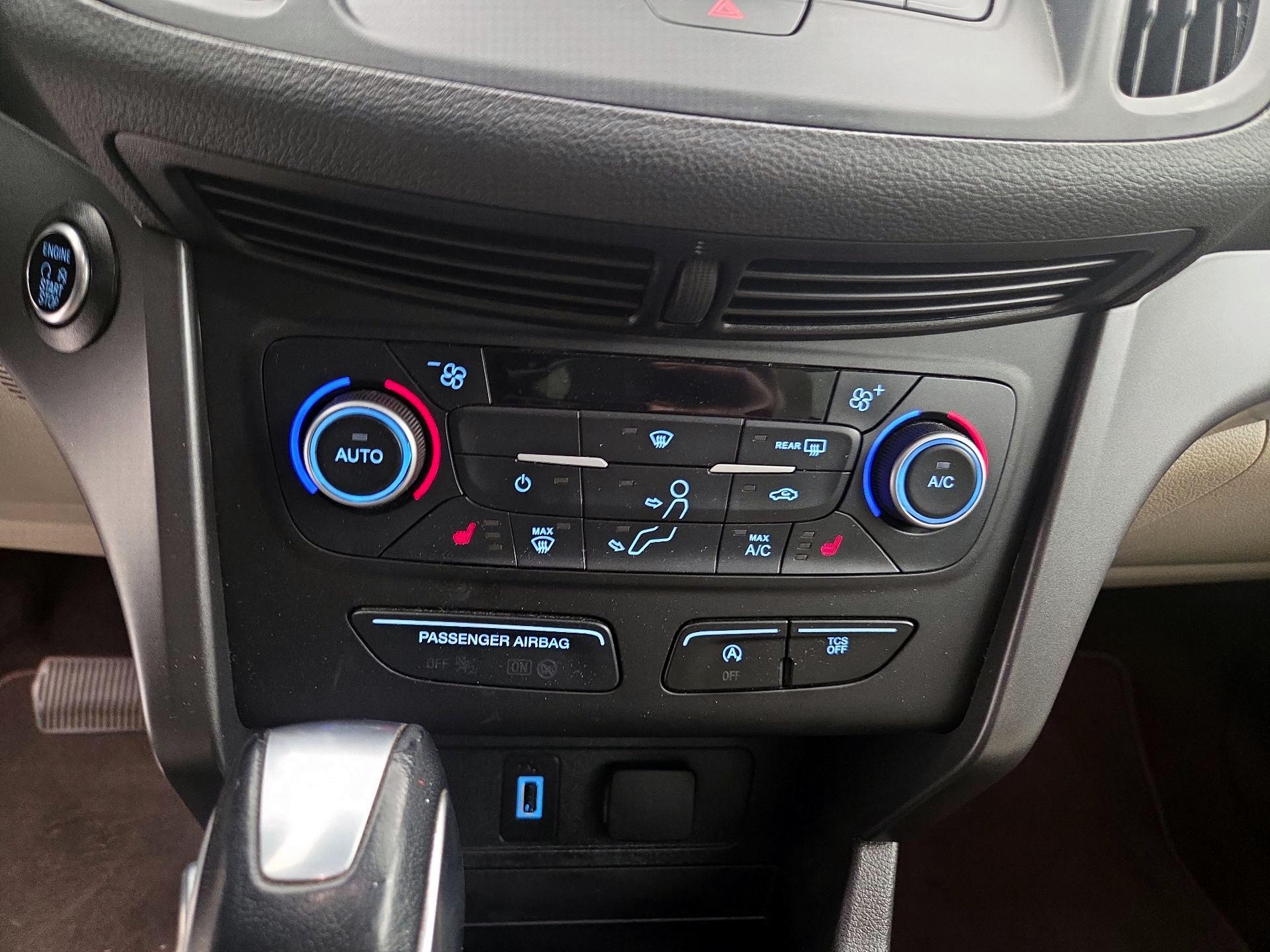 Thumbnail: 2019 Ford Escape - 17