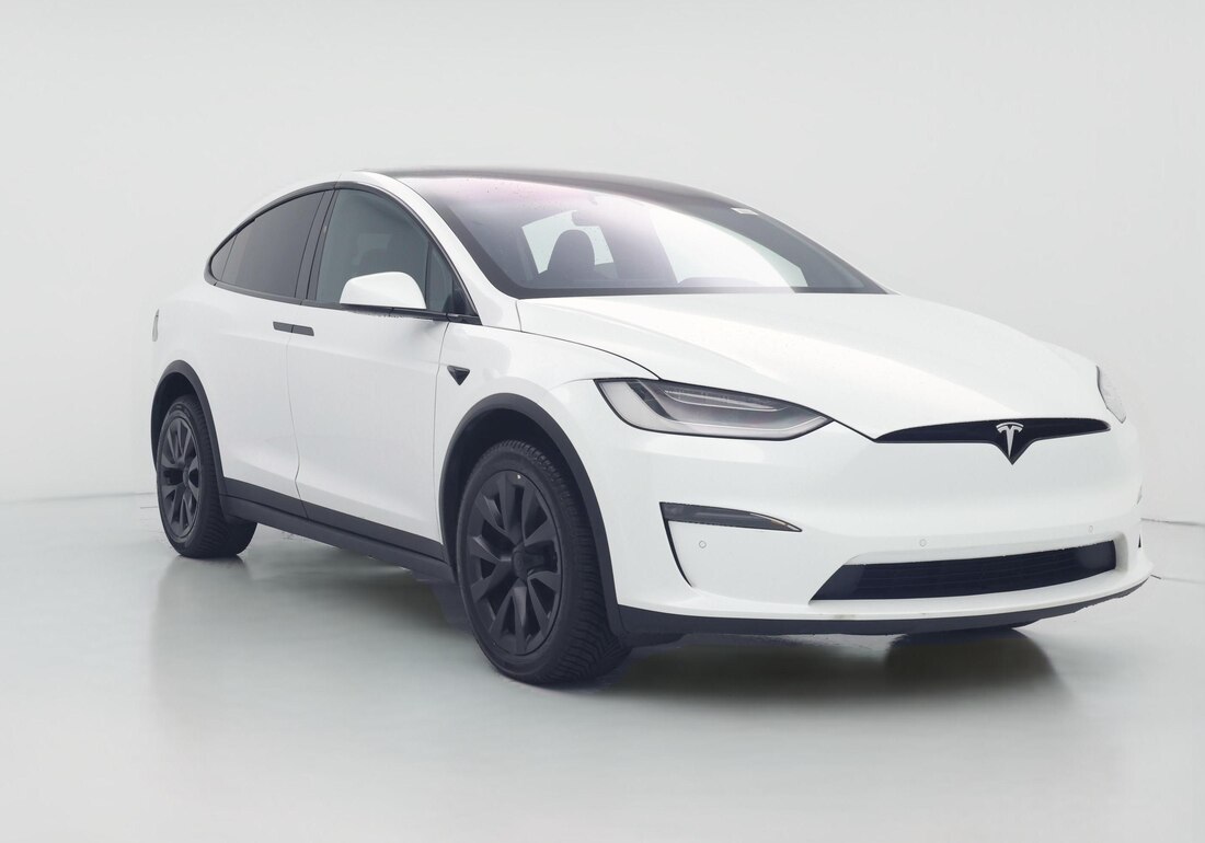 2023 Tesla Model X Long Range in White — CarMax photo