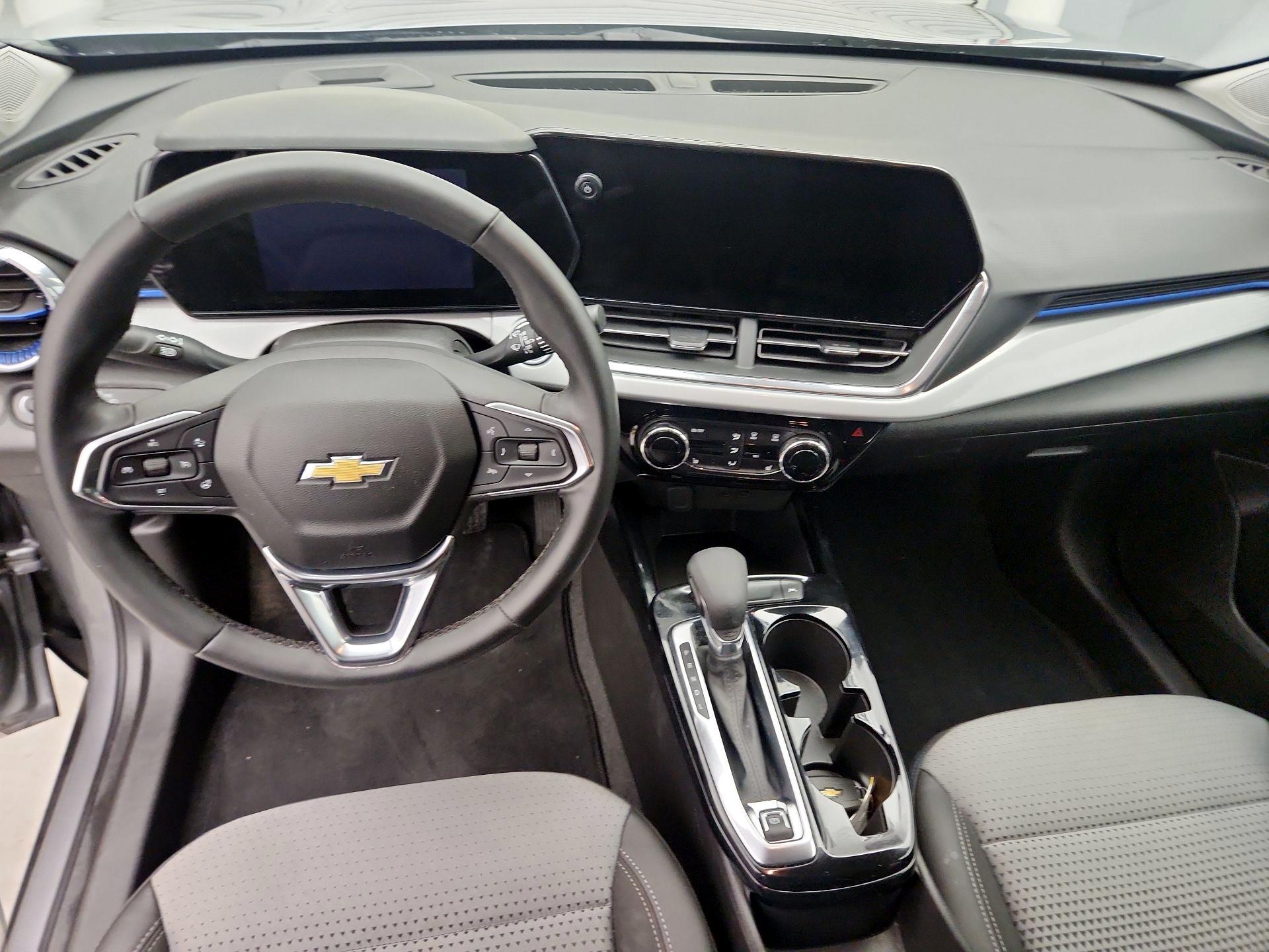 Thumbnail: 2025 Chevrolet Trax - 9