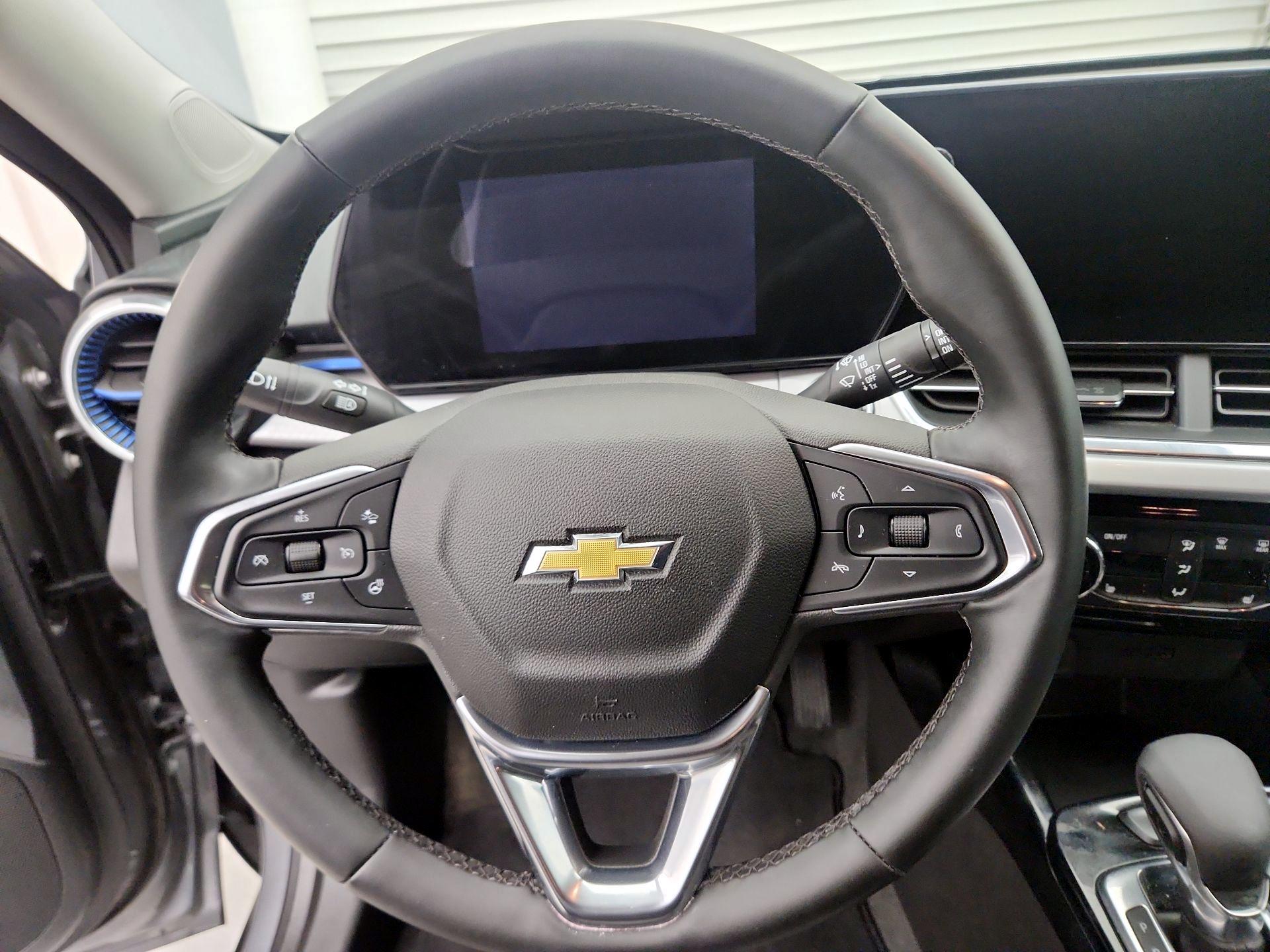 Thumbnail: 2025 Chevrolet Trax - 10