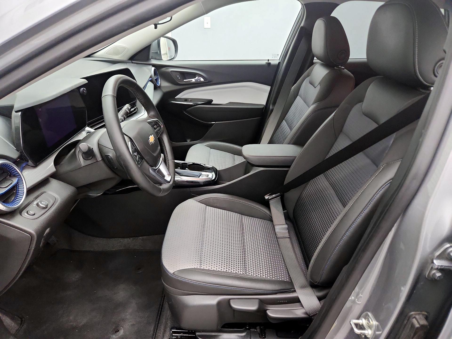 Thumbnail: 2025 Chevrolet Trax - 11