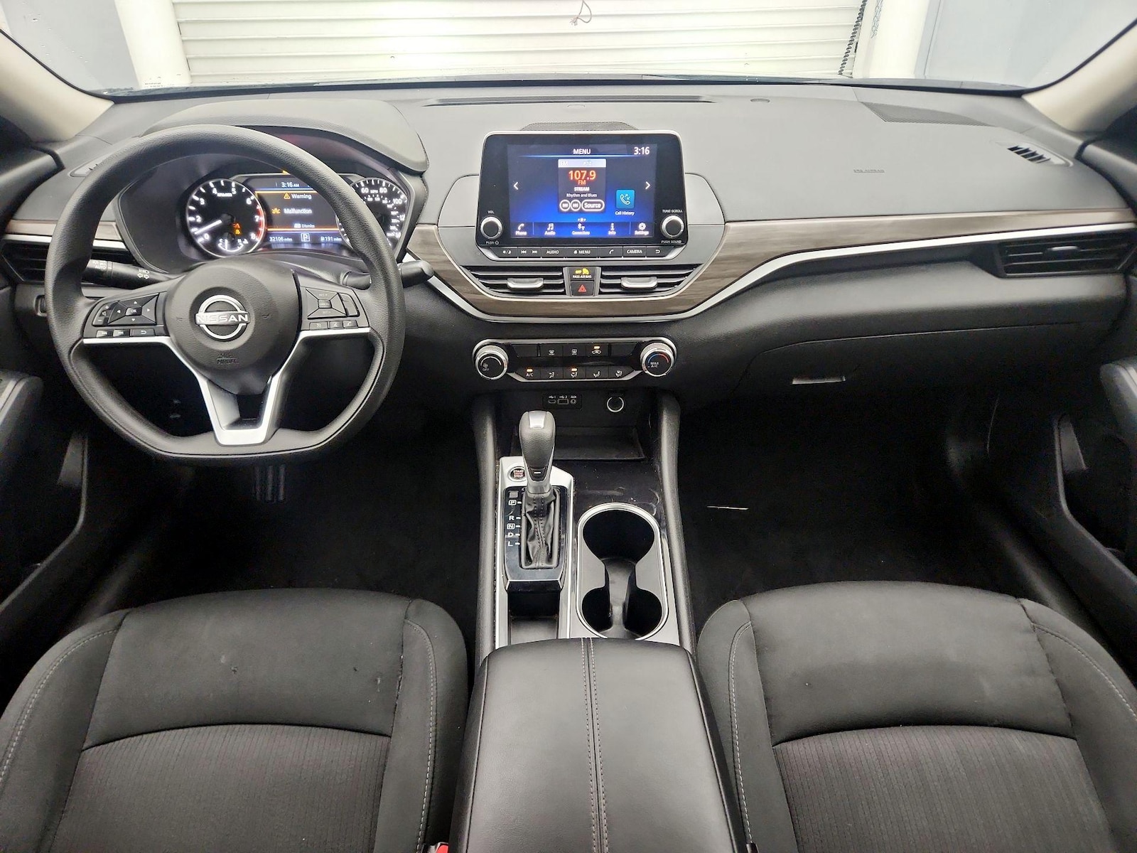 2024 Nissan Altima SV - Photo 10