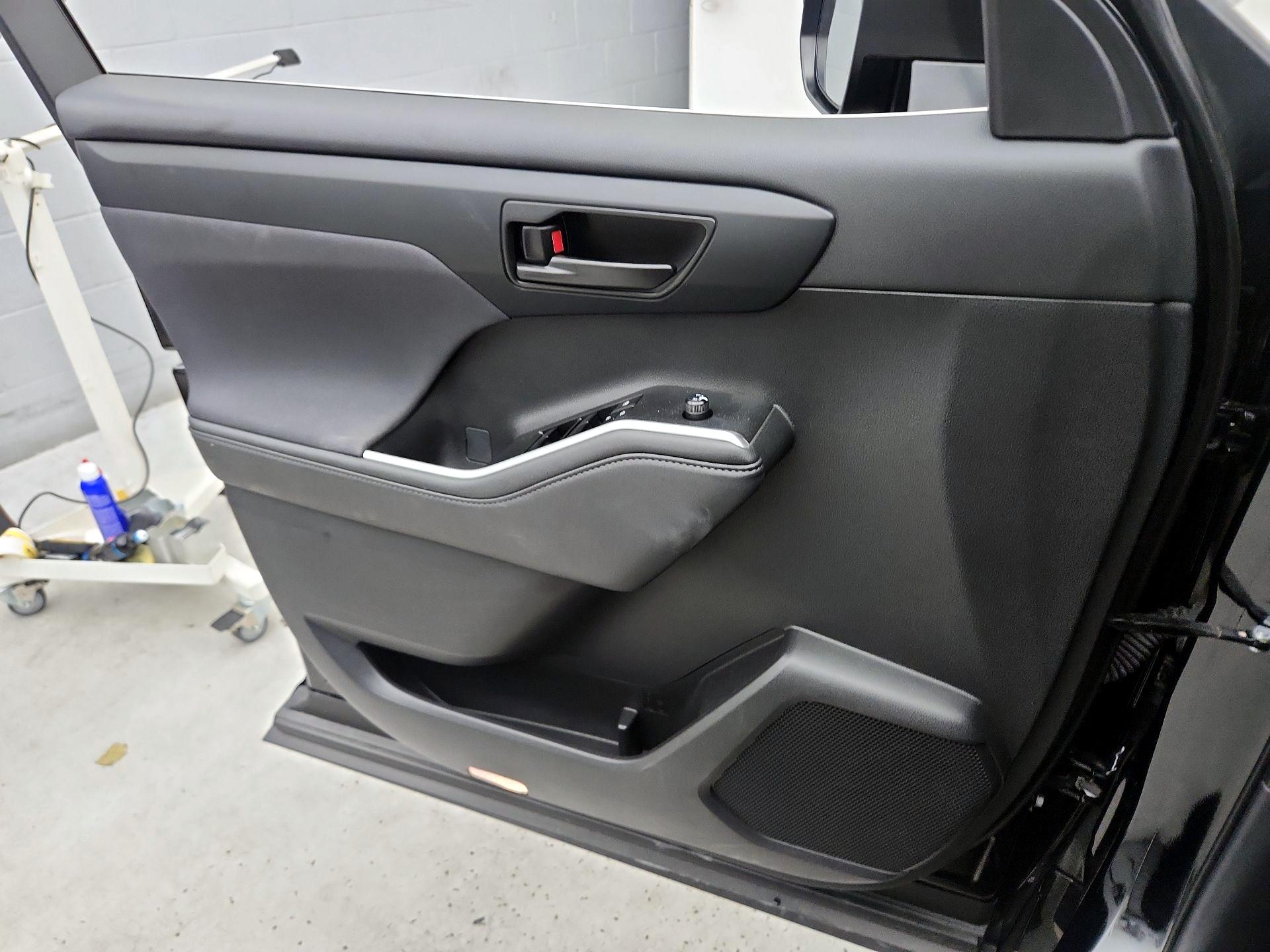Thumbnail: 2024 Toyota Highlander - 12