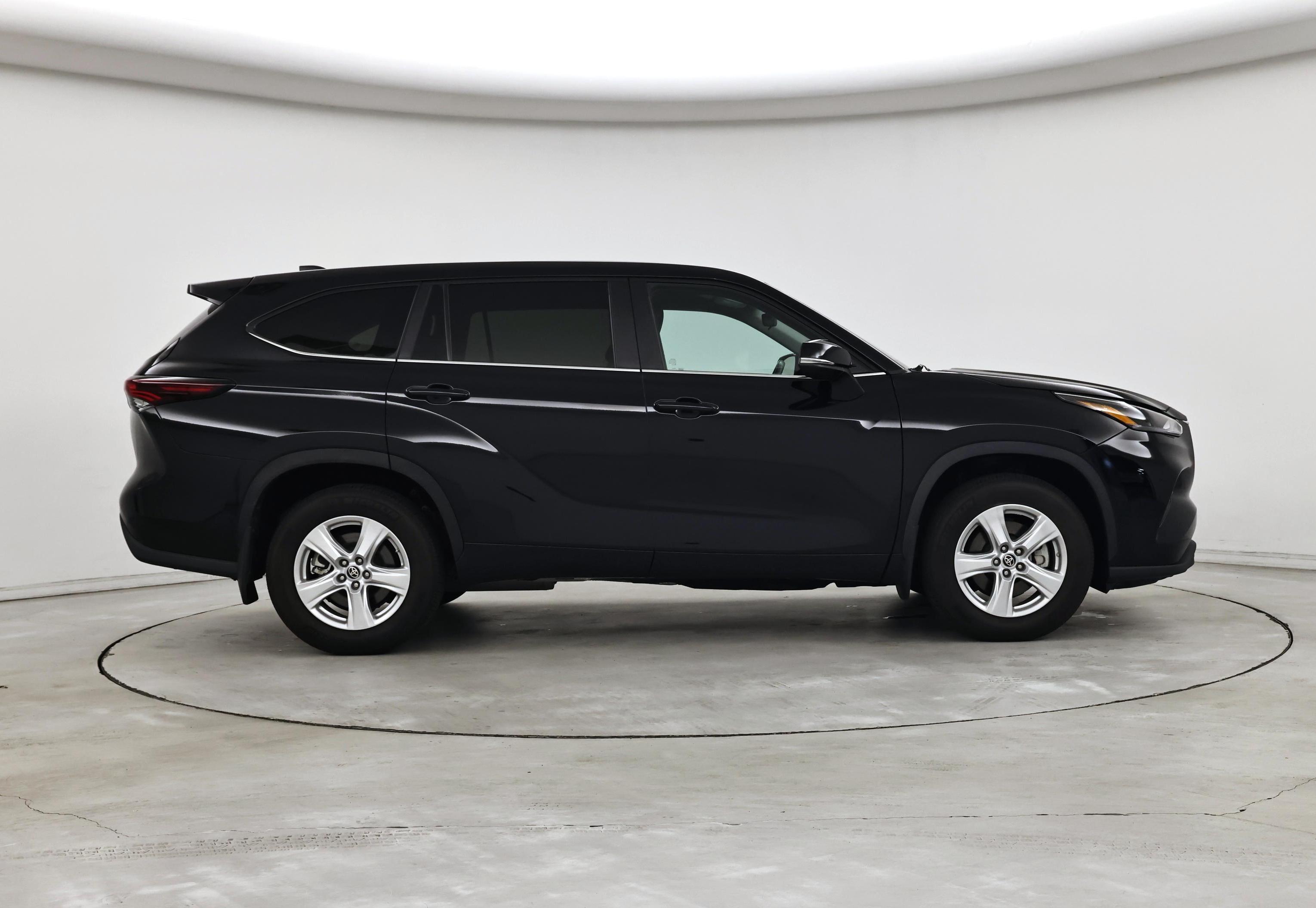 Thumbnail: 2024 Toyota Highlander - 7