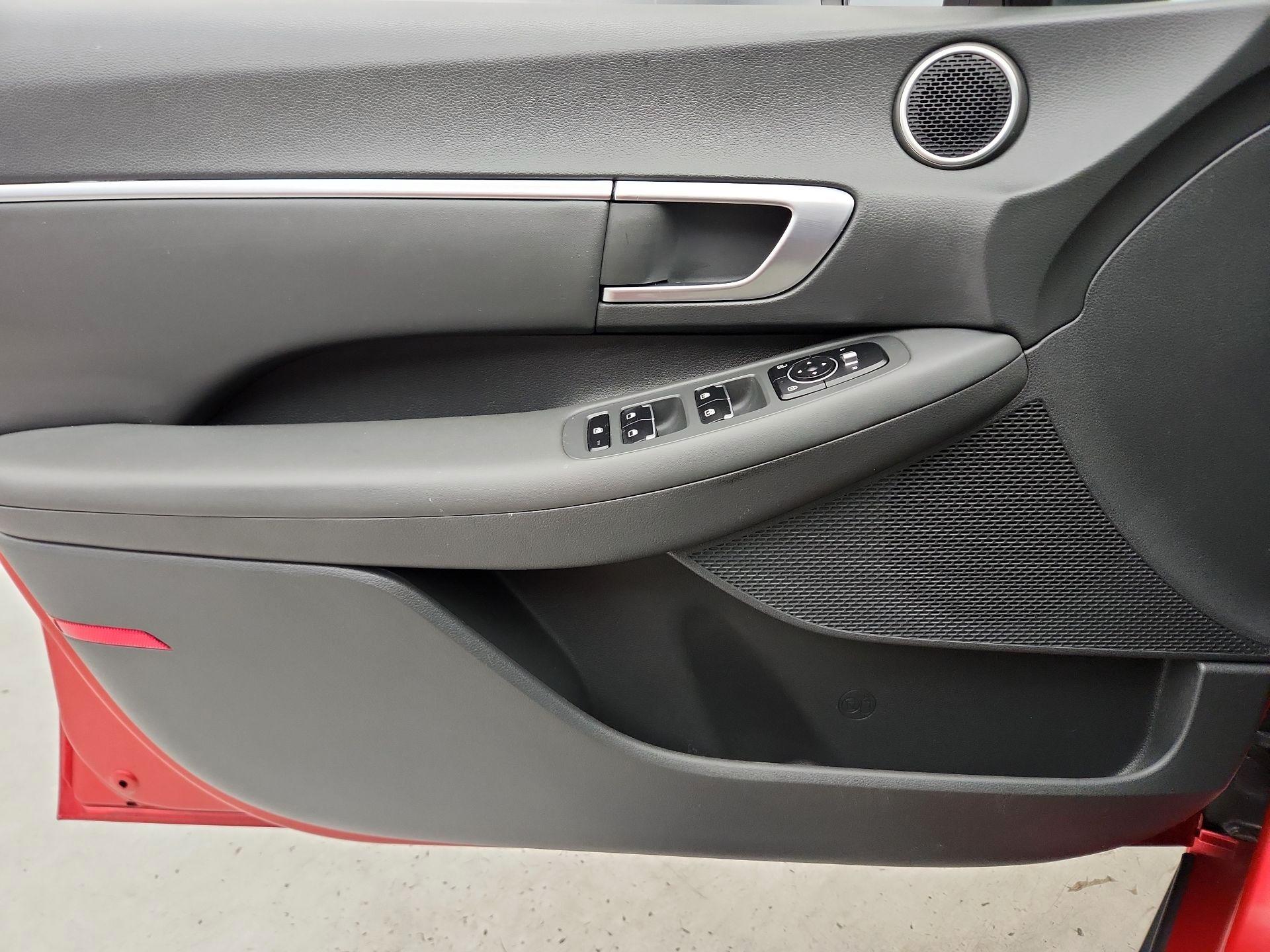 Thumbnail: 2021 Hyundai Sonata - 12