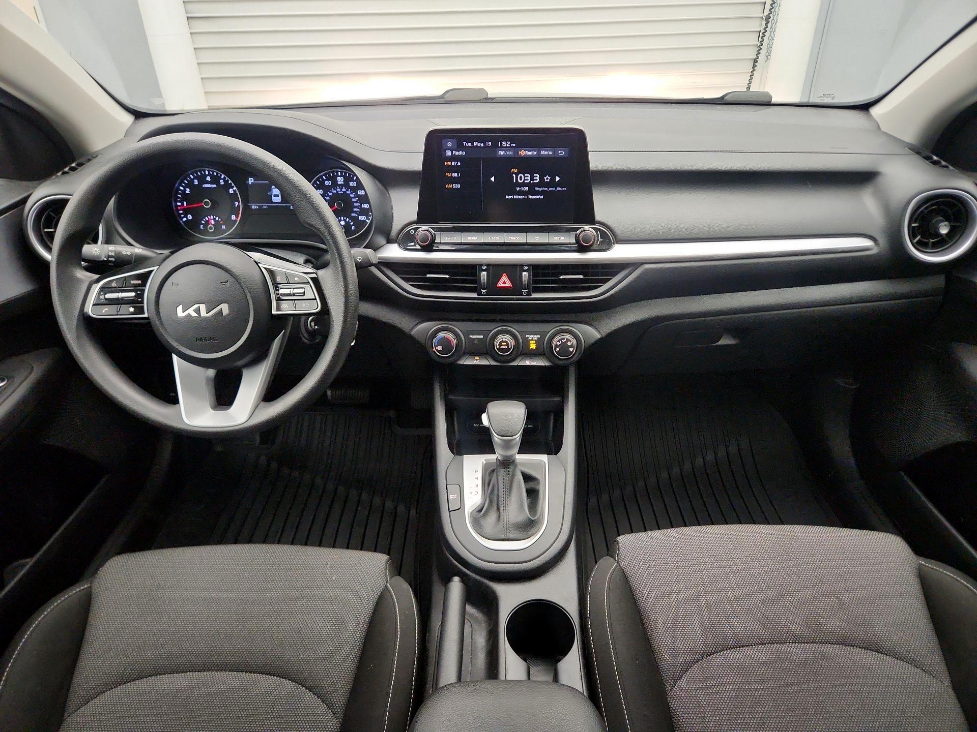 Thumbnail: 2023 Kia Forte - 9