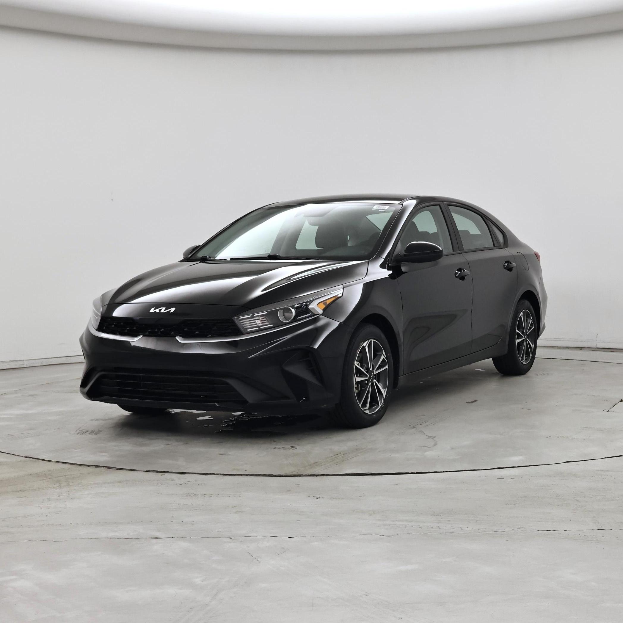 Thumbnail: 2023 Kia Forte - 4