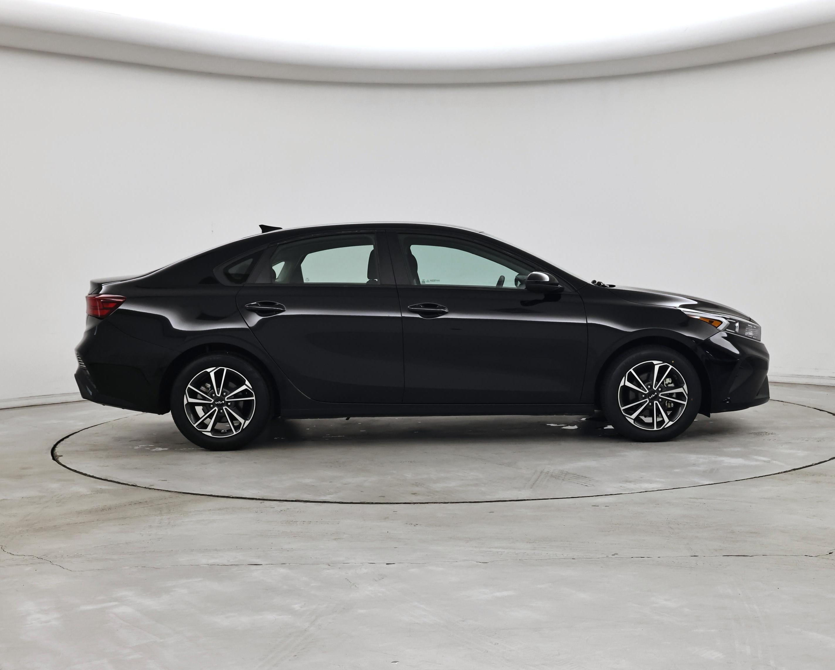 Thumbnail: 2023 Kia Forte - 7
