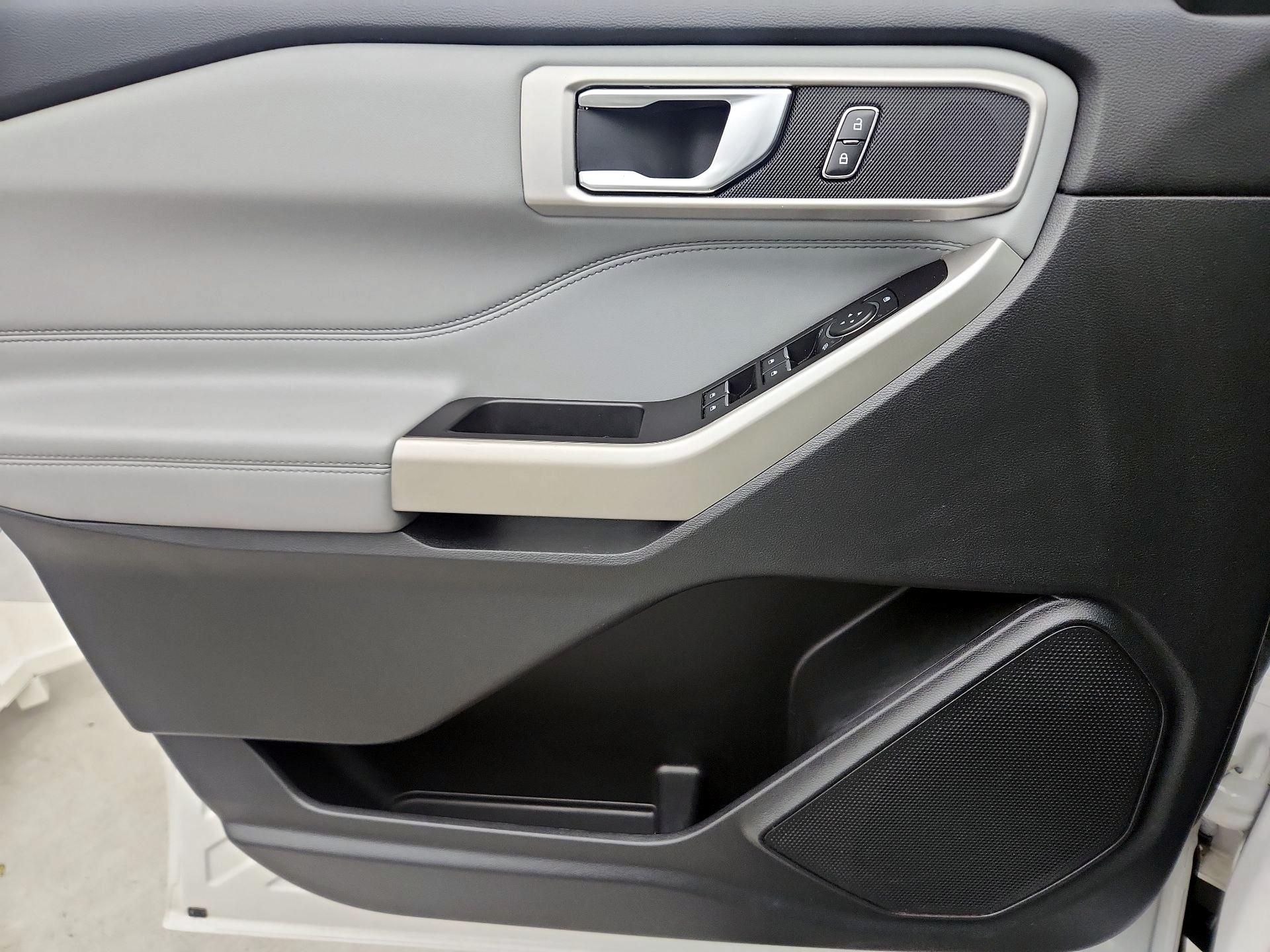 Thumbnail: 2021 Ford Explorer - 12