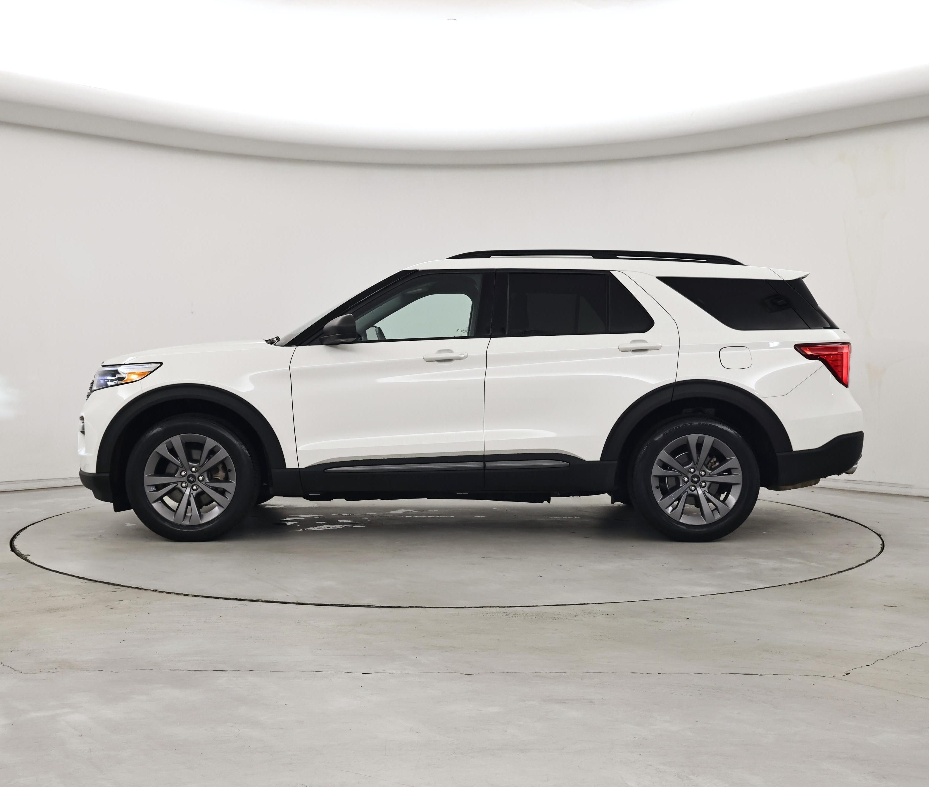 Thumbnail: 2021 Ford Explorer - 3