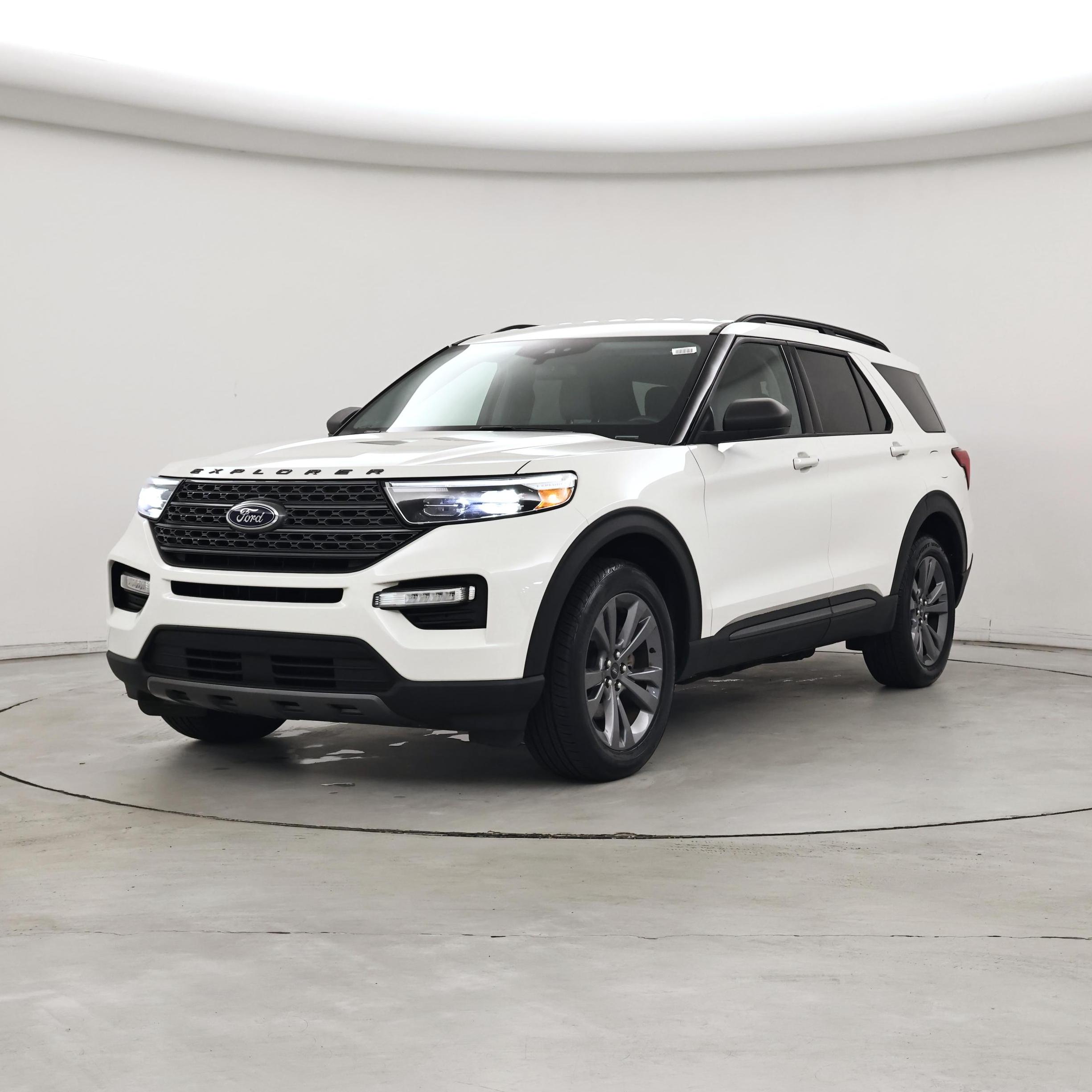Thumbnail: 2021 Ford Explorer - 4