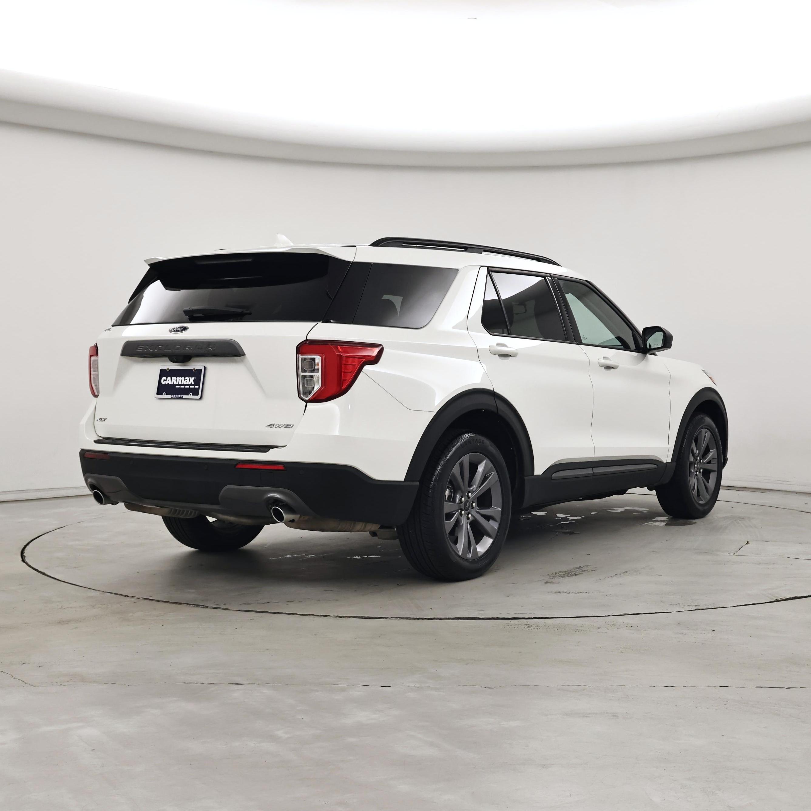 Thumbnail: 2021 Ford Explorer - 8