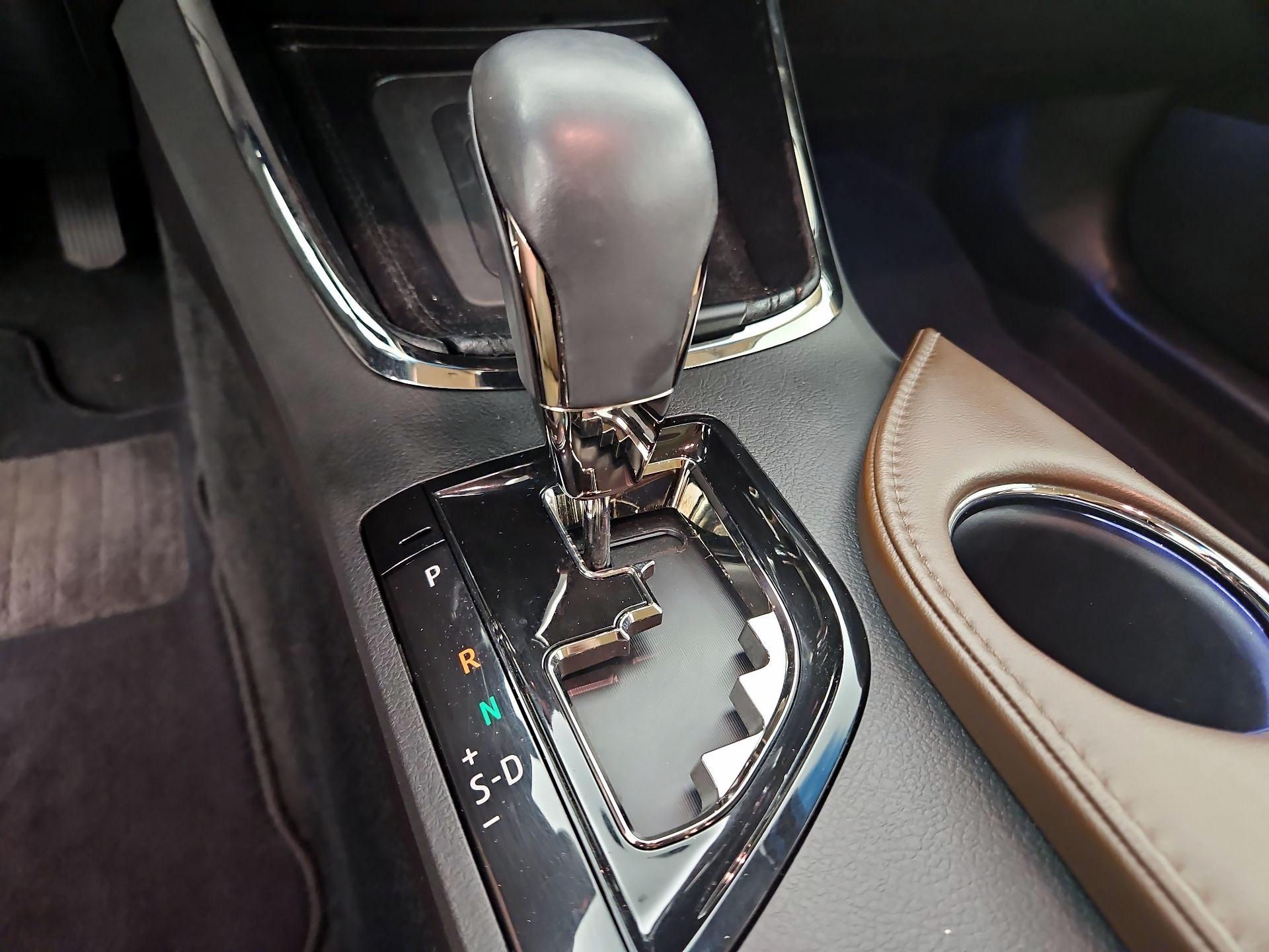 Thumbnail: 2016 Toyota Avalon - 18