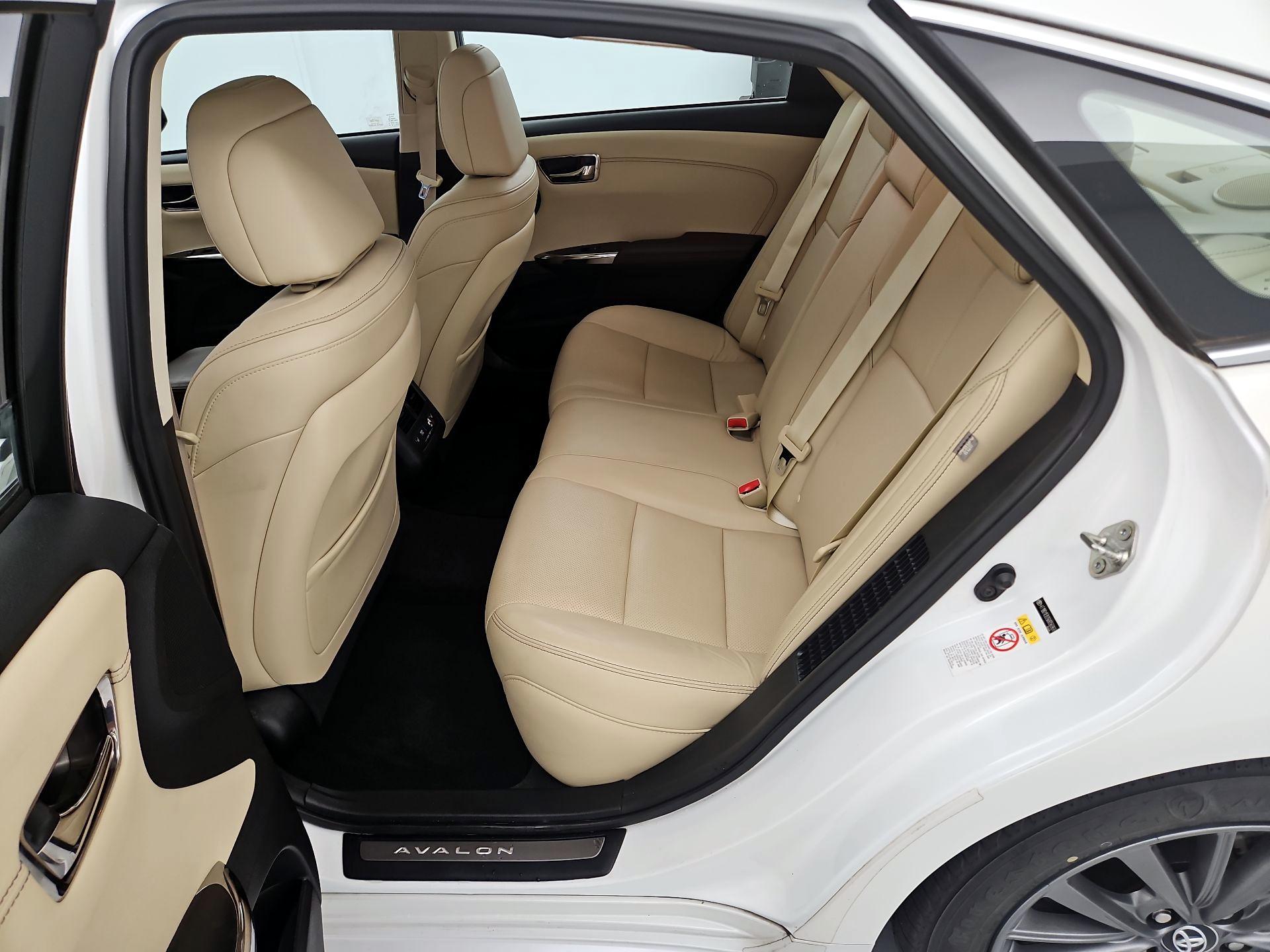 Thumbnail: 2016 Toyota Avalon - 20
