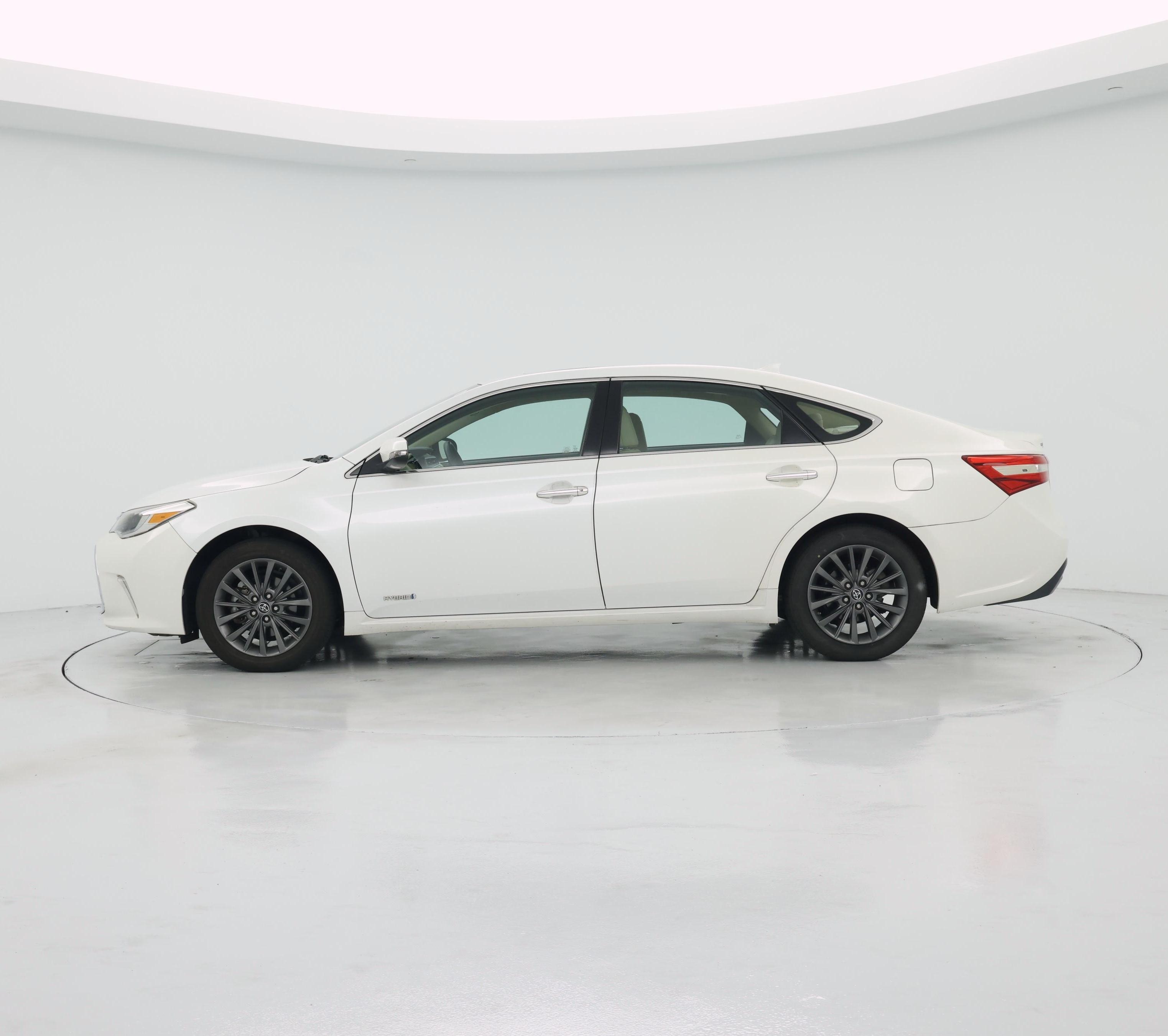 Thumbnail: 2016 Toyota Avalon - 3