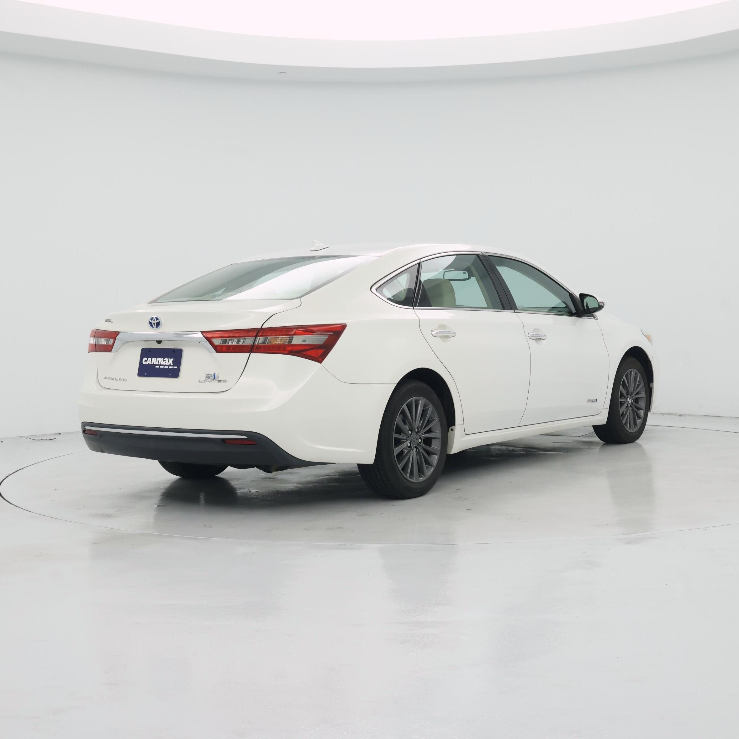 Thumbnail: 2016 Toyota Avalon - 8