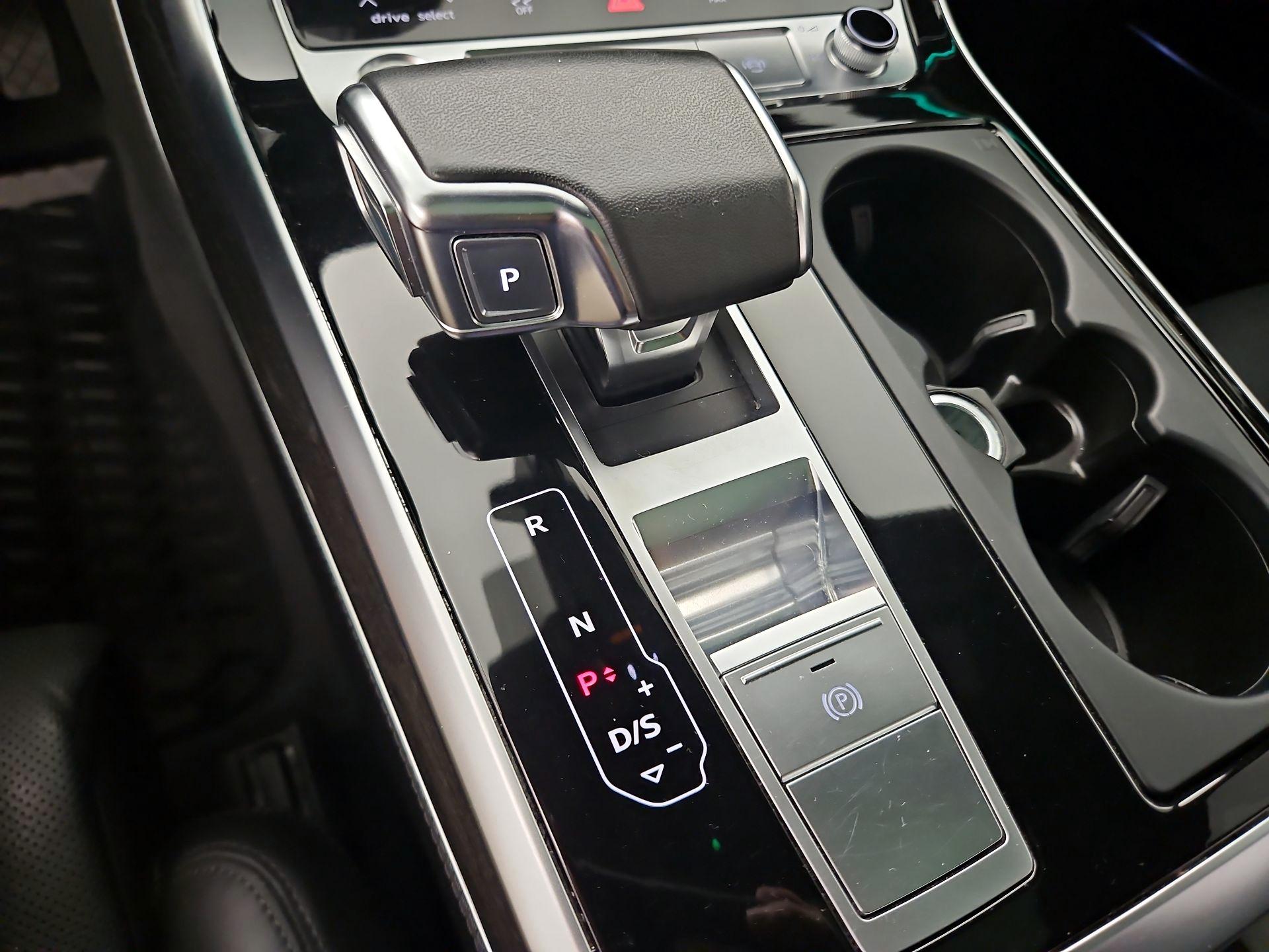 Thumbnail: 2022 Audi Q7 - 17