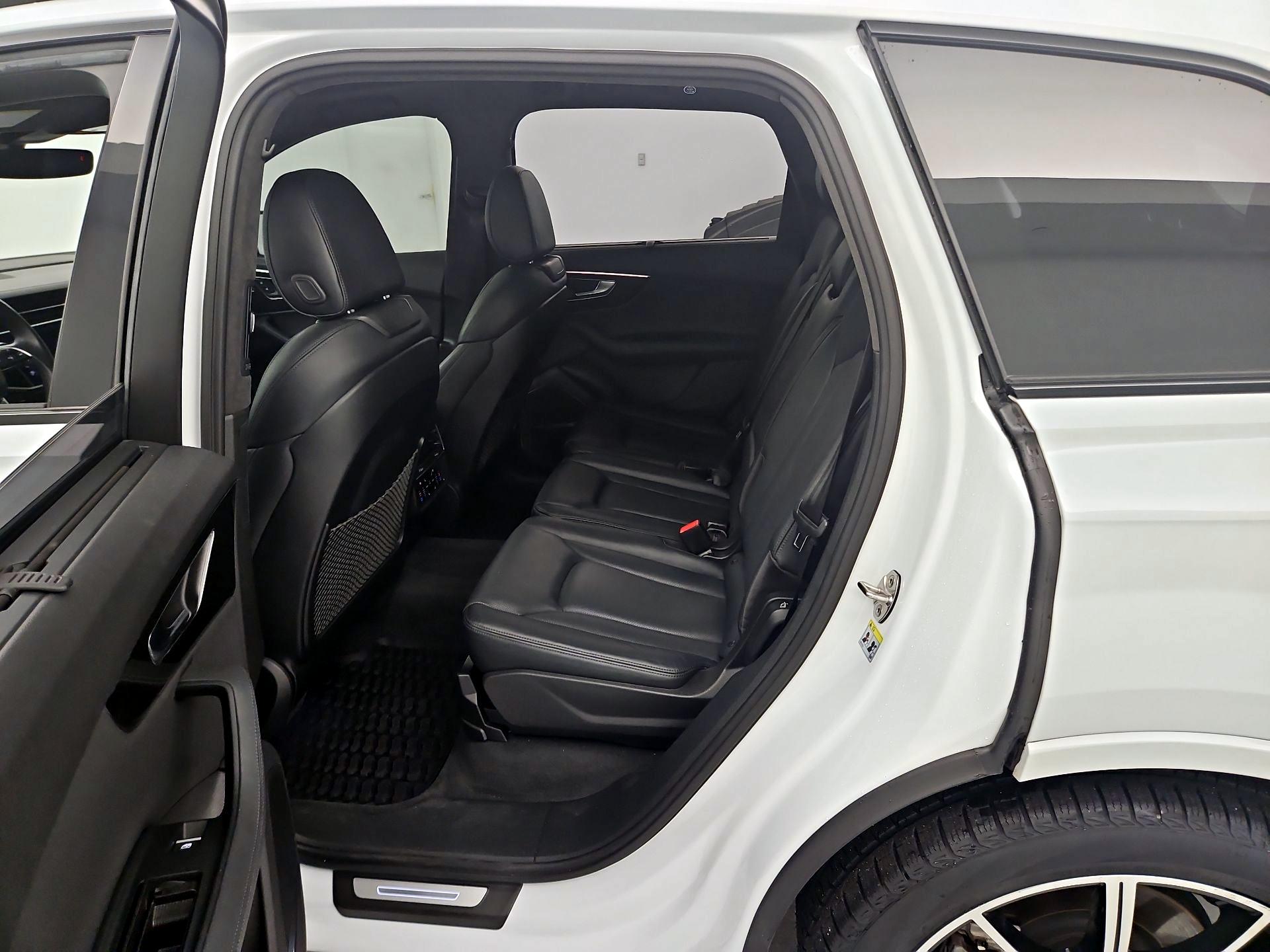 Thumbnail: 2022 Audi Q7 - 19