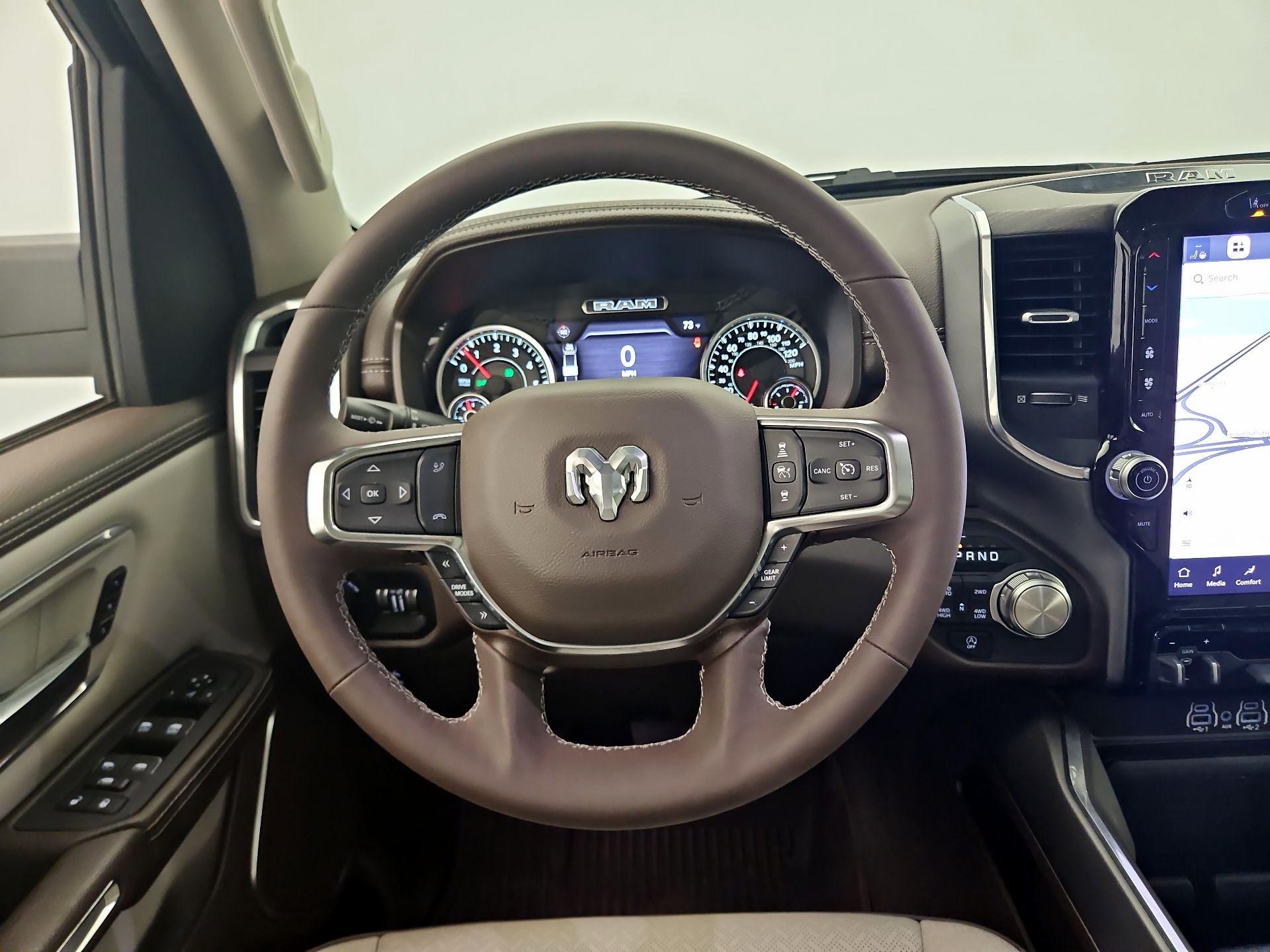 Thumbnail: 2025 RAM 1500 - 10