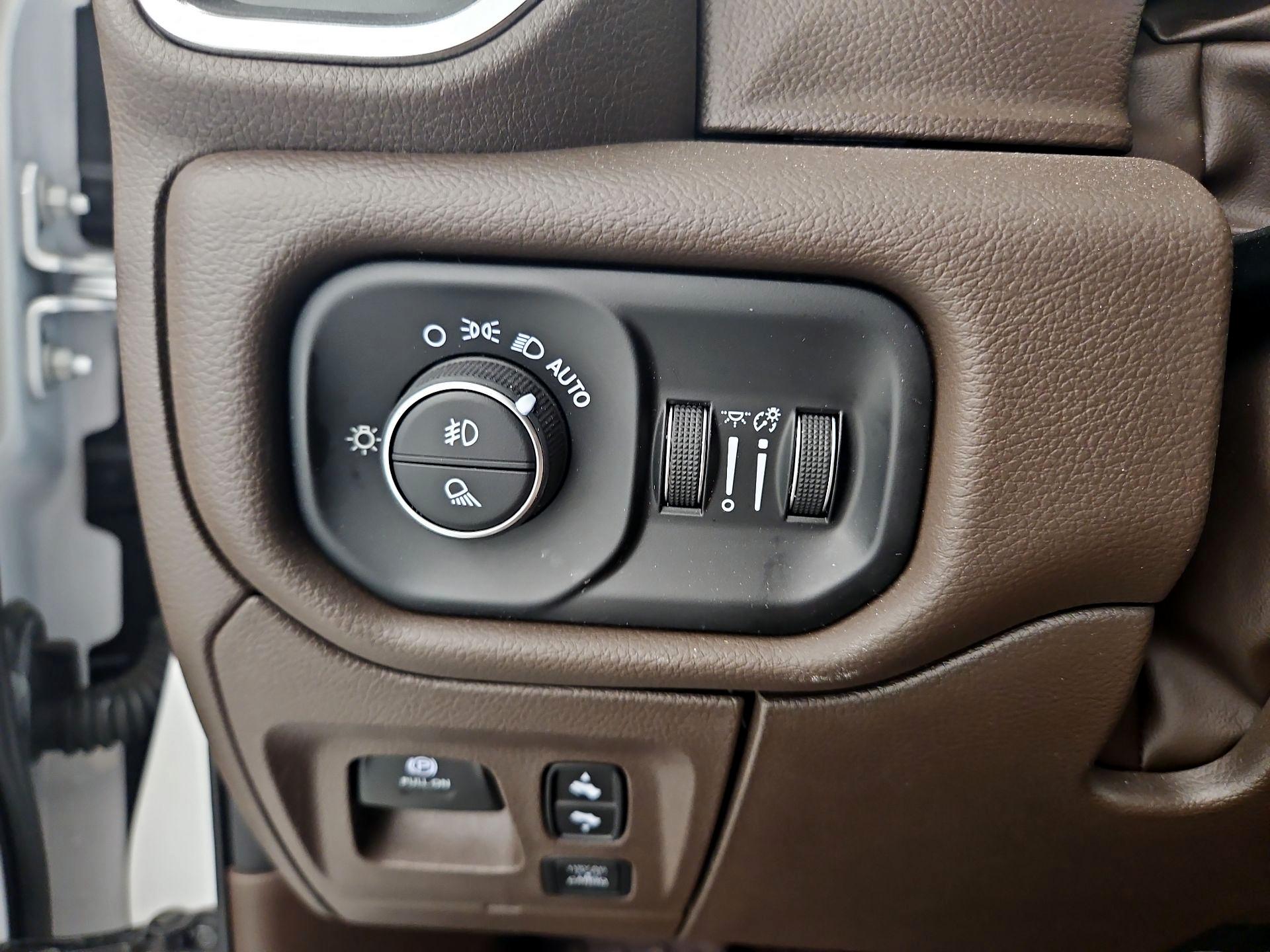 Thumbnail: 2025 RAM 1500 - 13