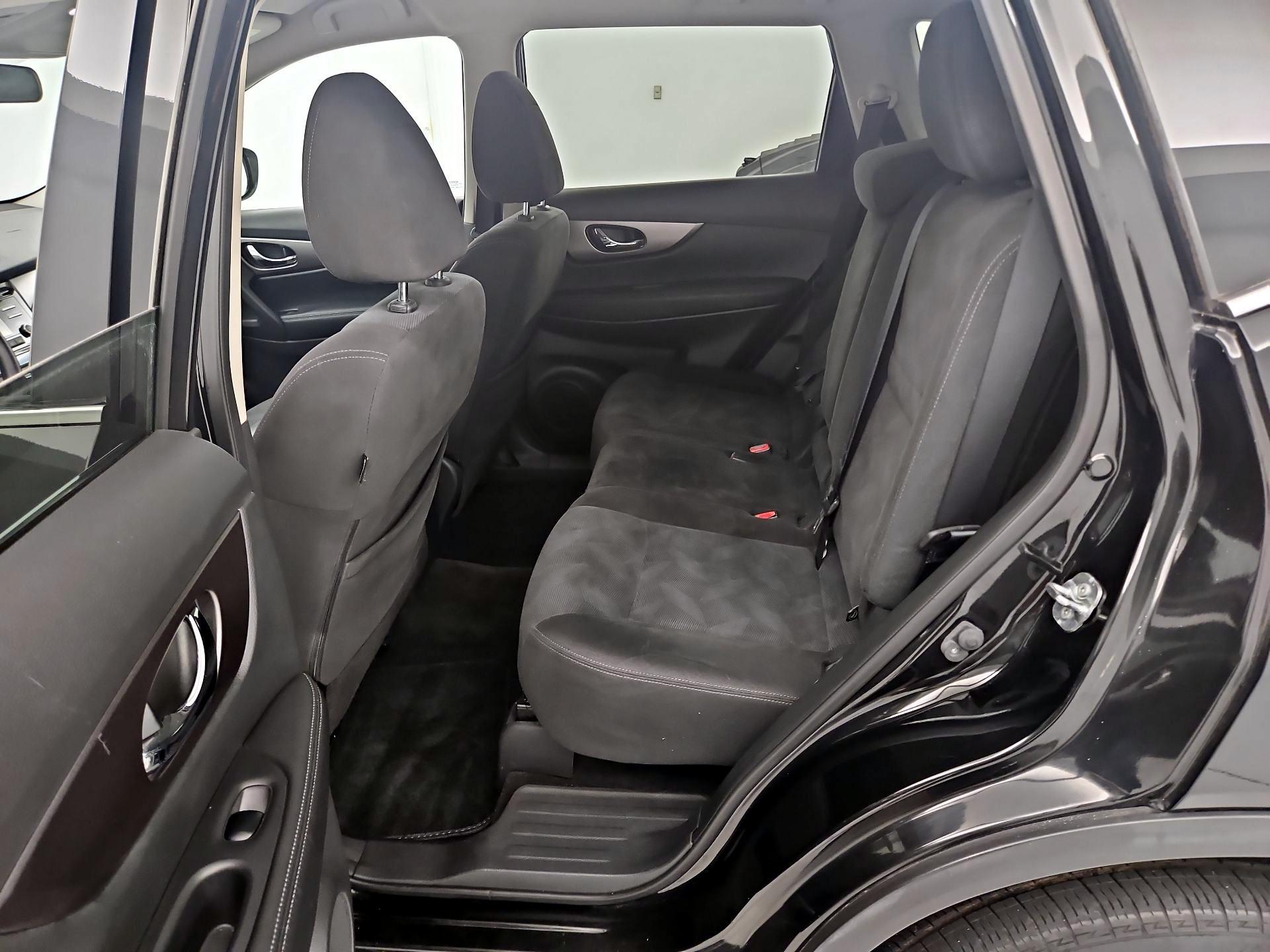 Thumbnail: 2016 Nissan Rogue - 19