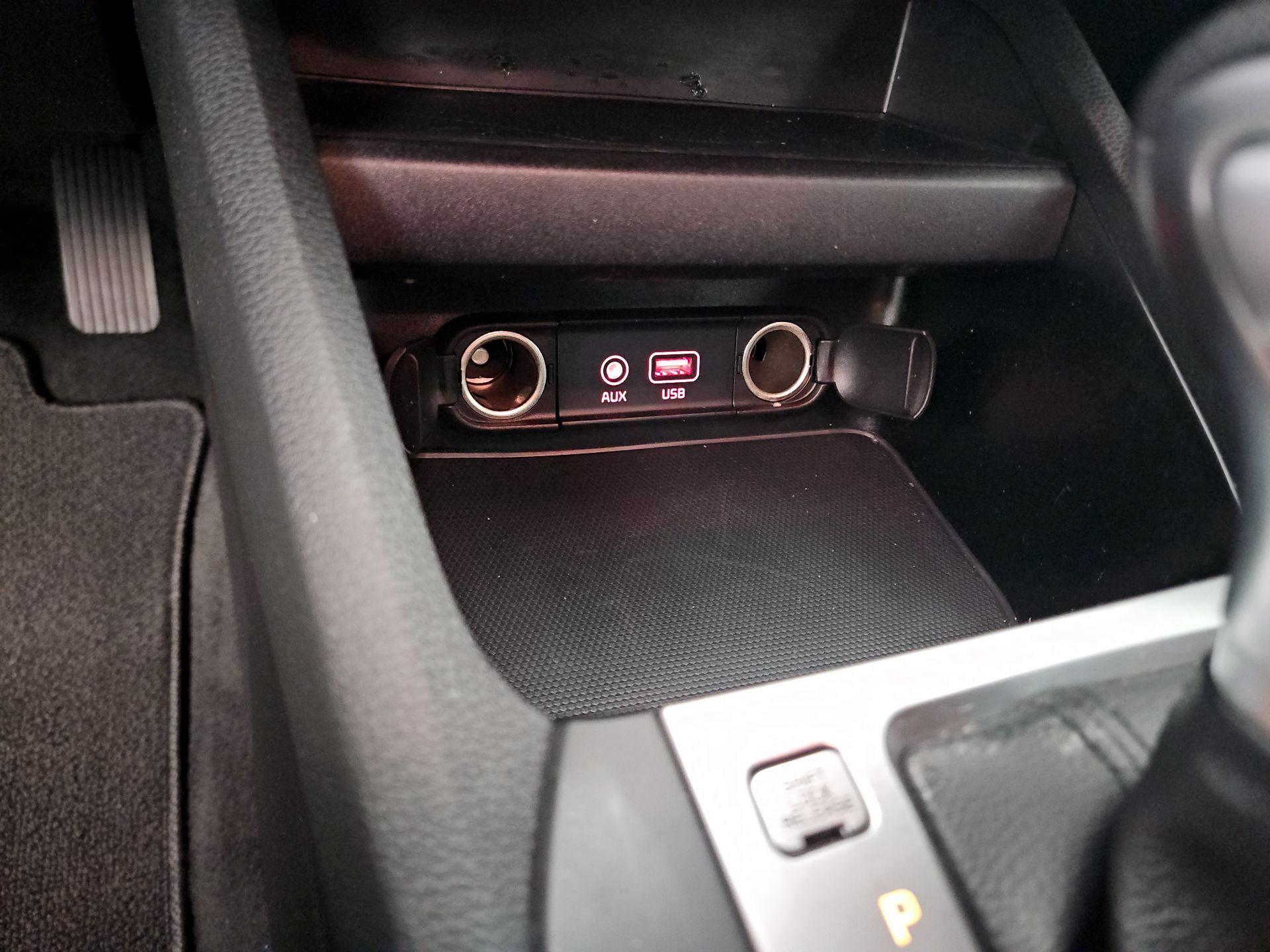 Thumbnail: 2020 Kia Forte - 18