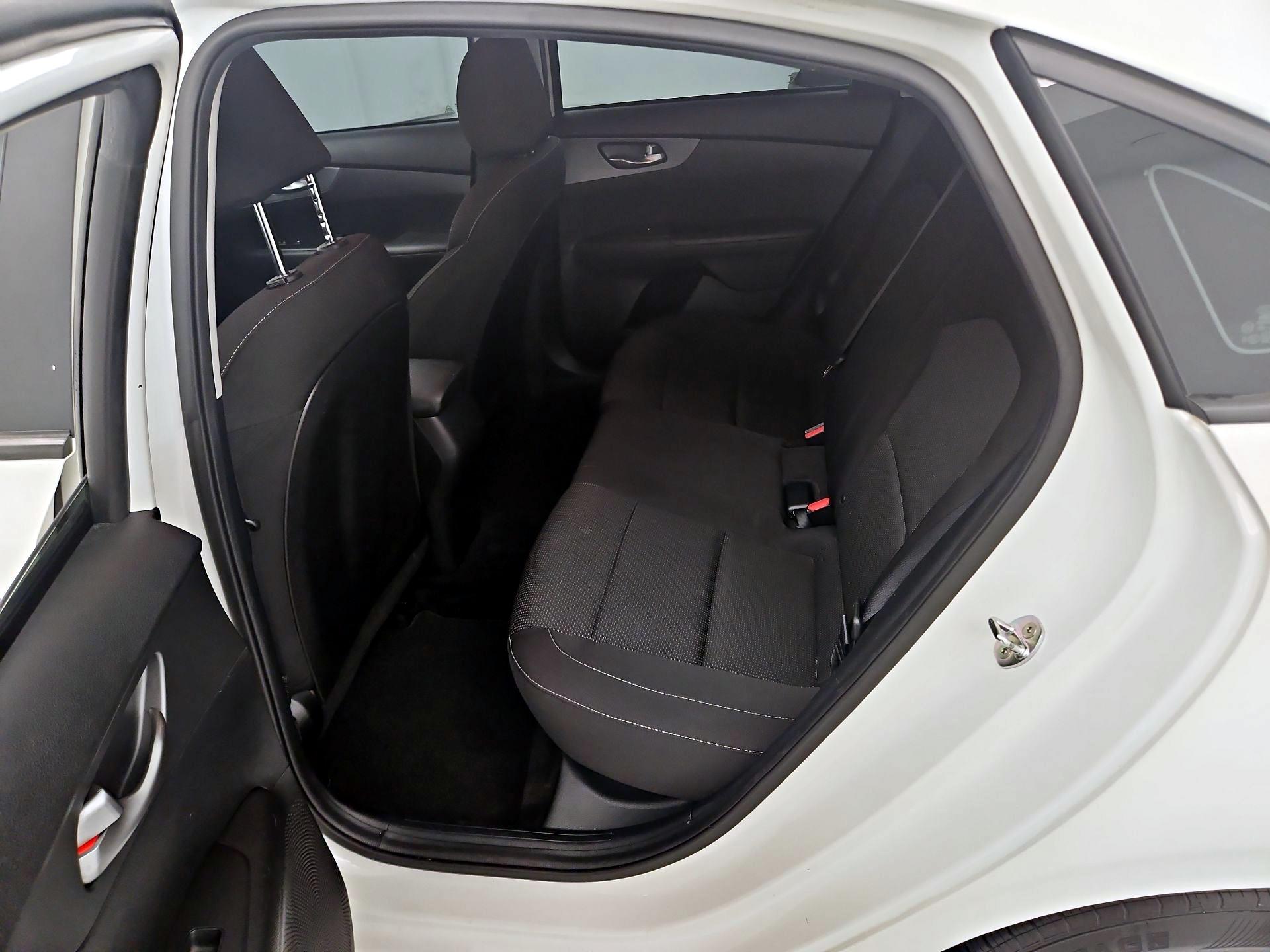 Thumbnail: 2020 Kia Forte - 19