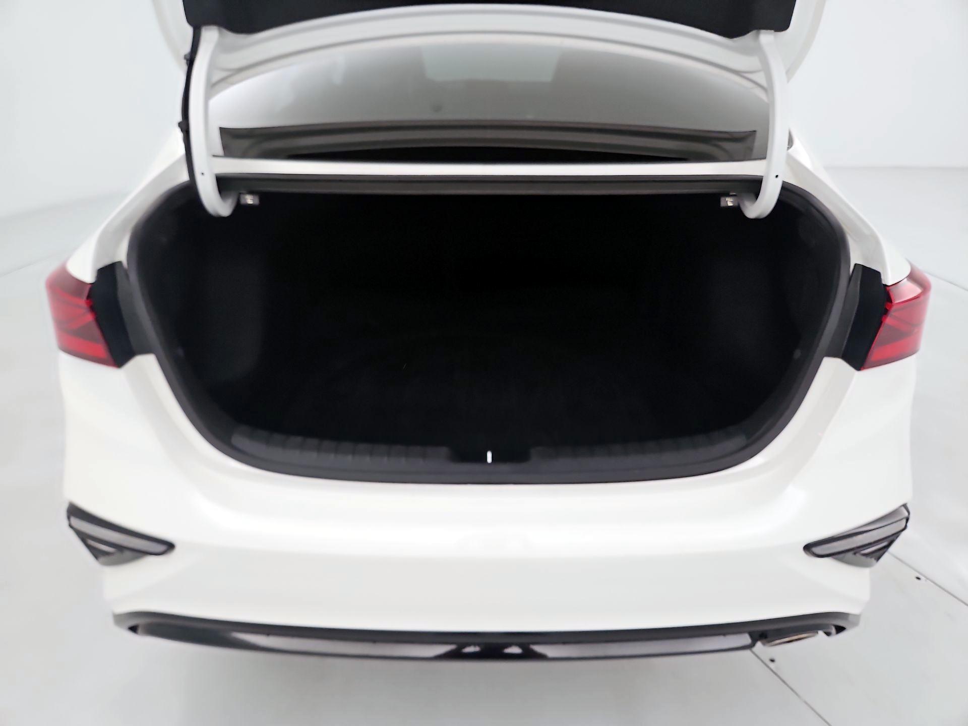 Thumbnail: 2020 Kia Forte - 20