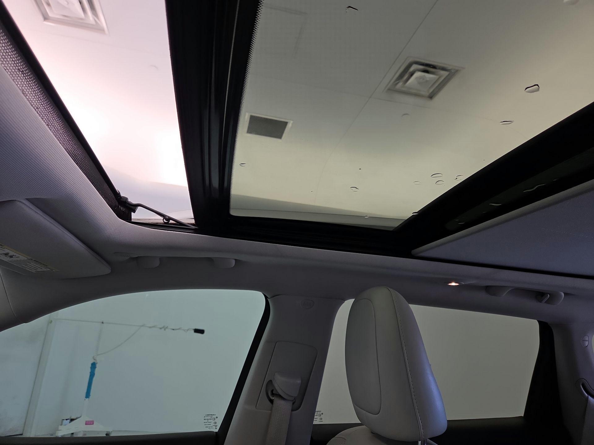 Thumbnail: 2021 Jeep Cherokee - 19