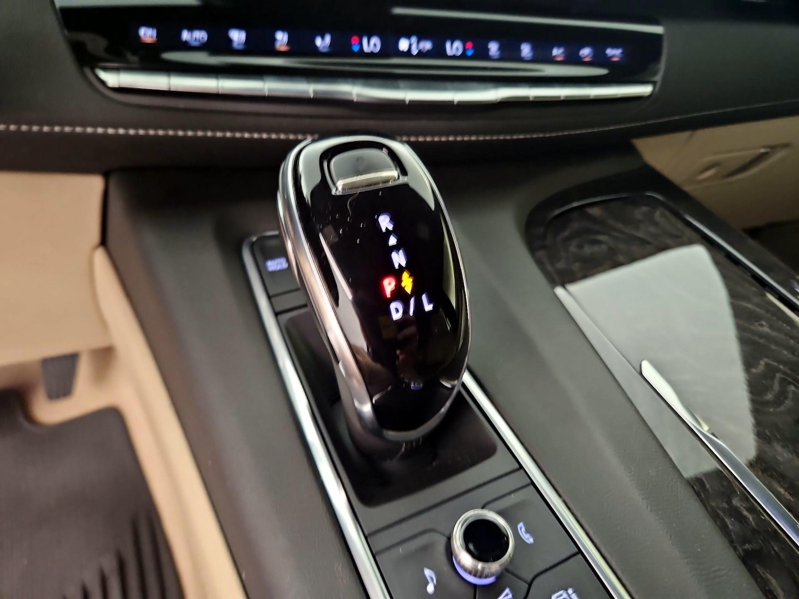 2021 Cadillac Escalade Premium Luxury - Photo 19