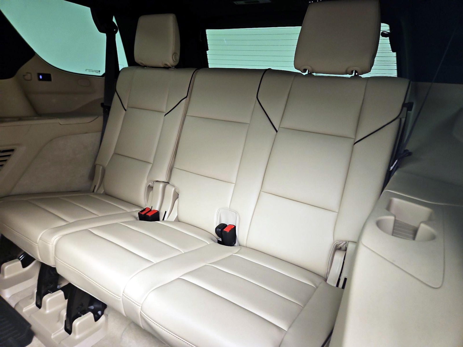 2021 Cadillac Escalade Premium Luxury - Photo 23