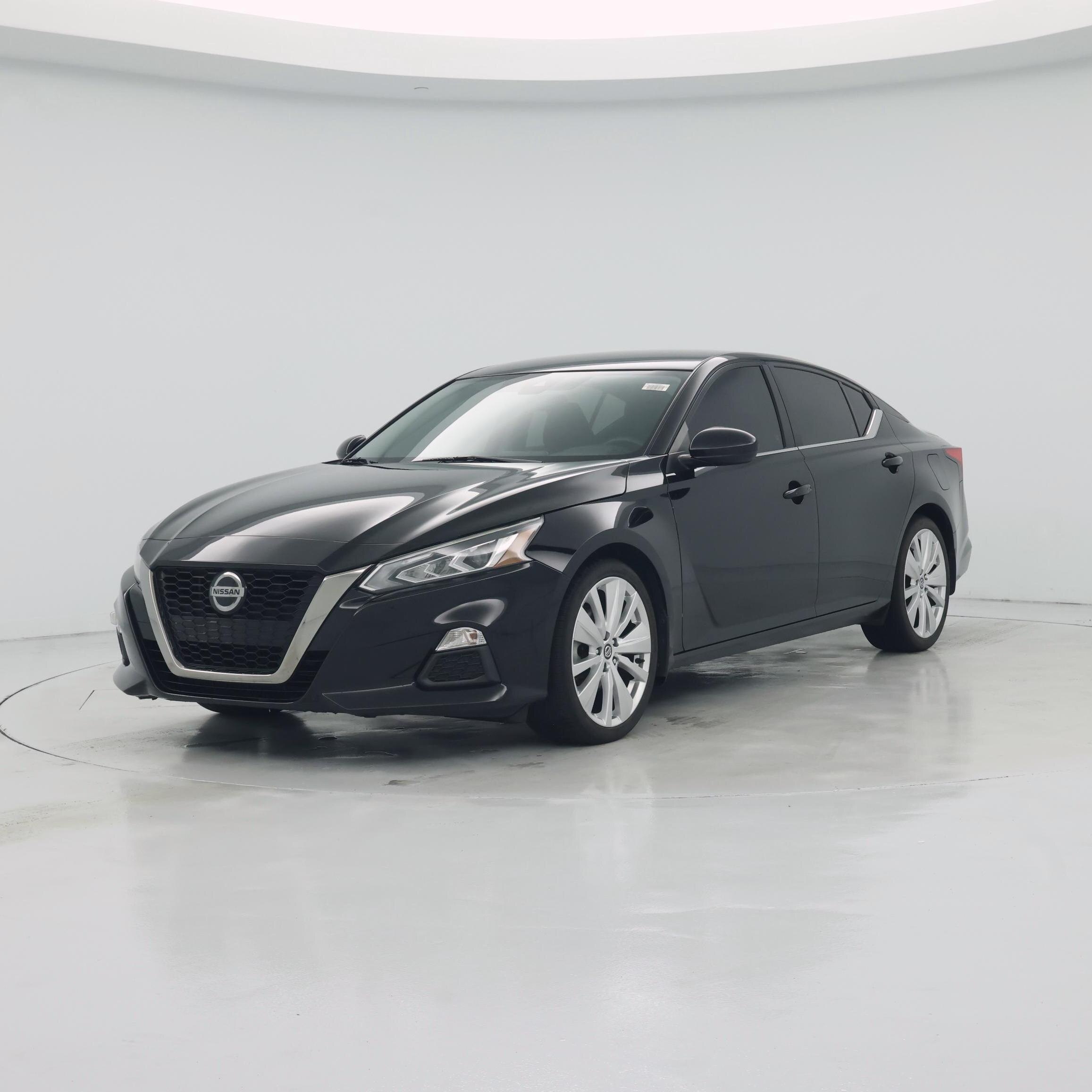 Thumbnail: 2020 Nissan Altima - 4