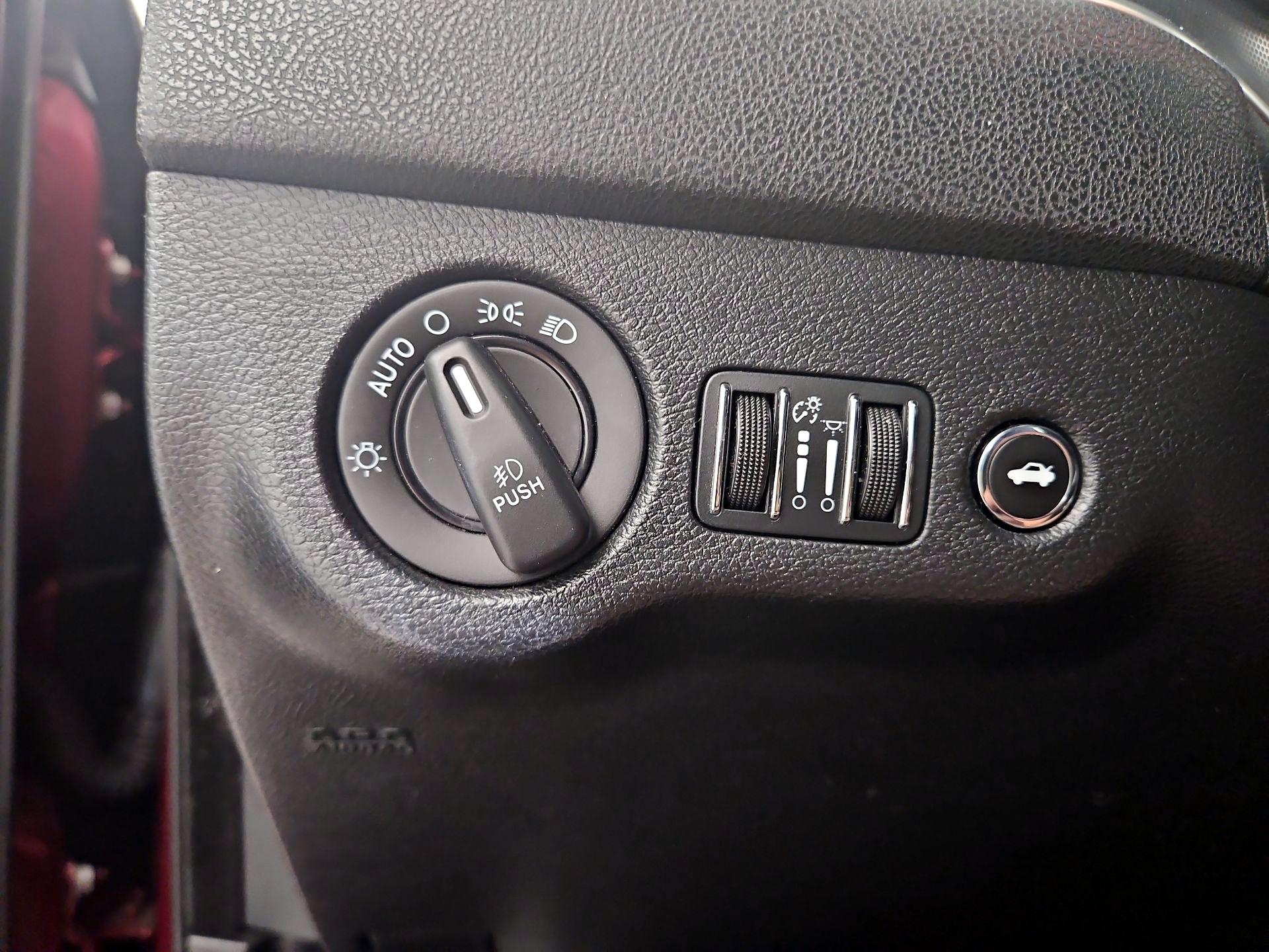 Thumbnail: 2017 Dodge Charger - 13