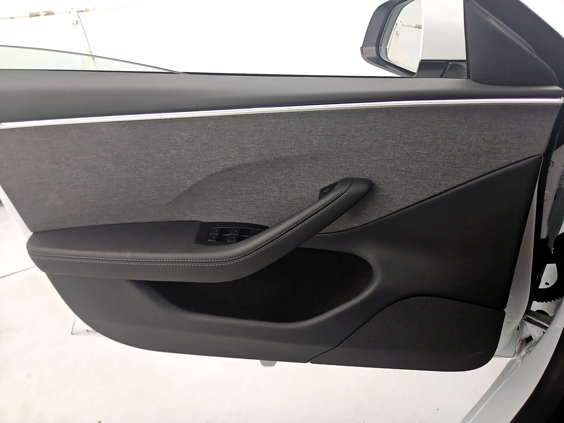 Thumbnail: 2025 Tesla Model 3 - 12