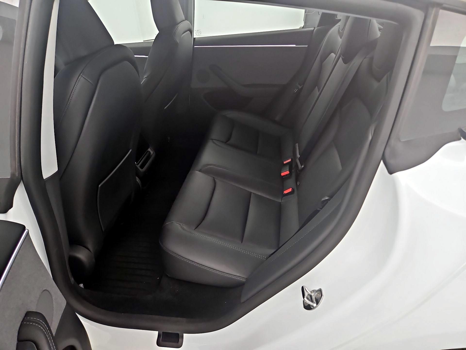Thumbnail: 2025 Tesla Model 3 - 19