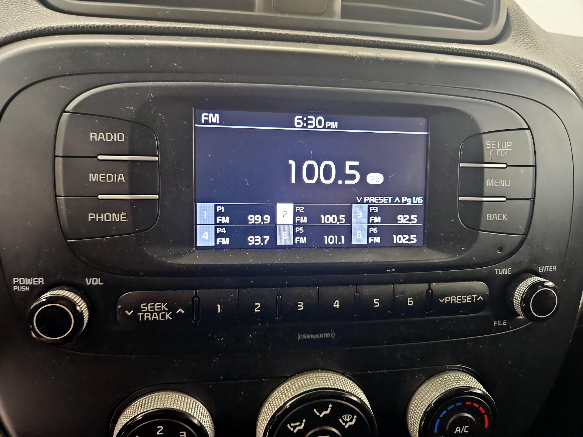 Thumbnail: 2017 Kia Soul - 14