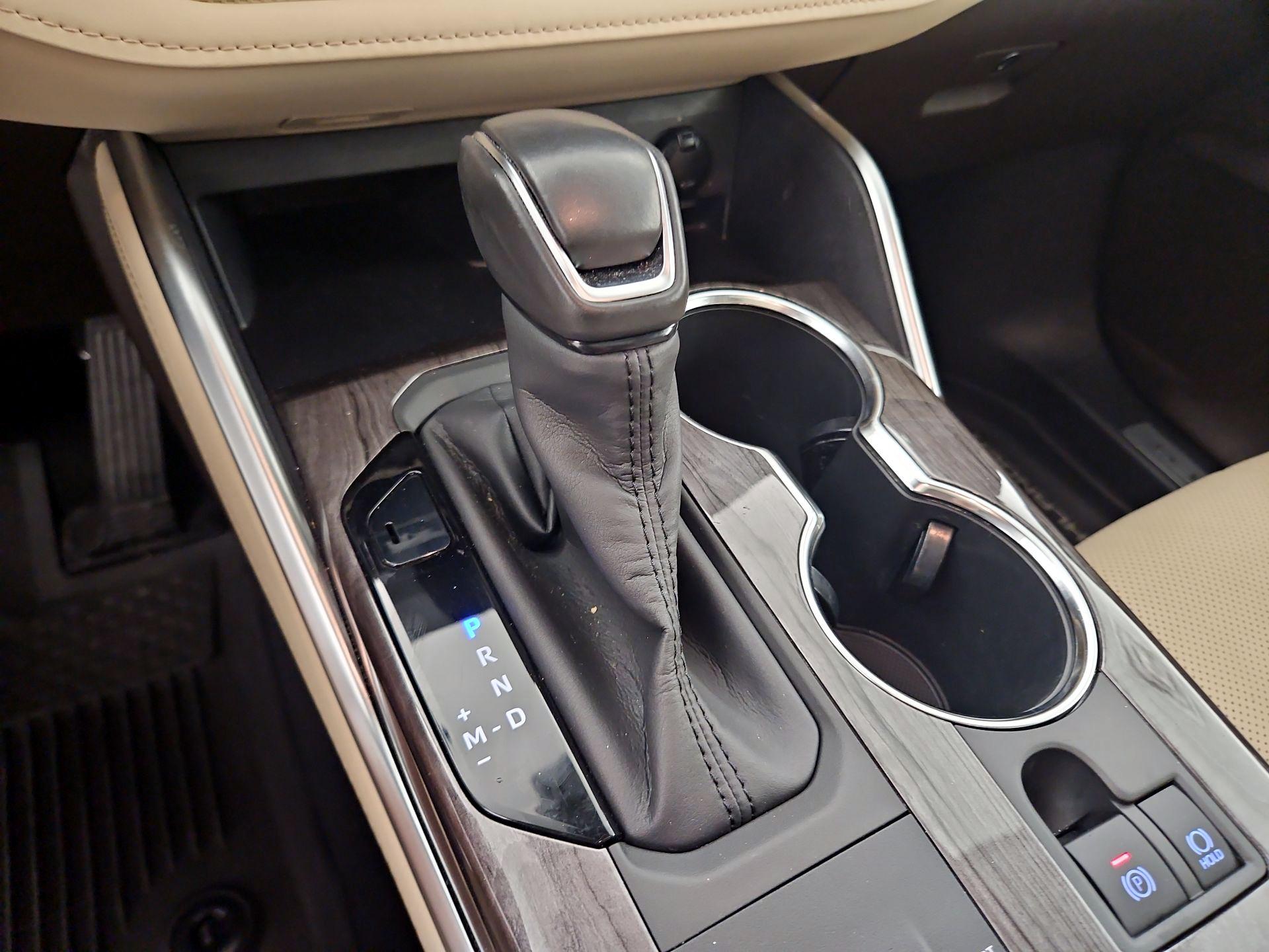 Thumbnail: 2020 Toyota Highlander - 18