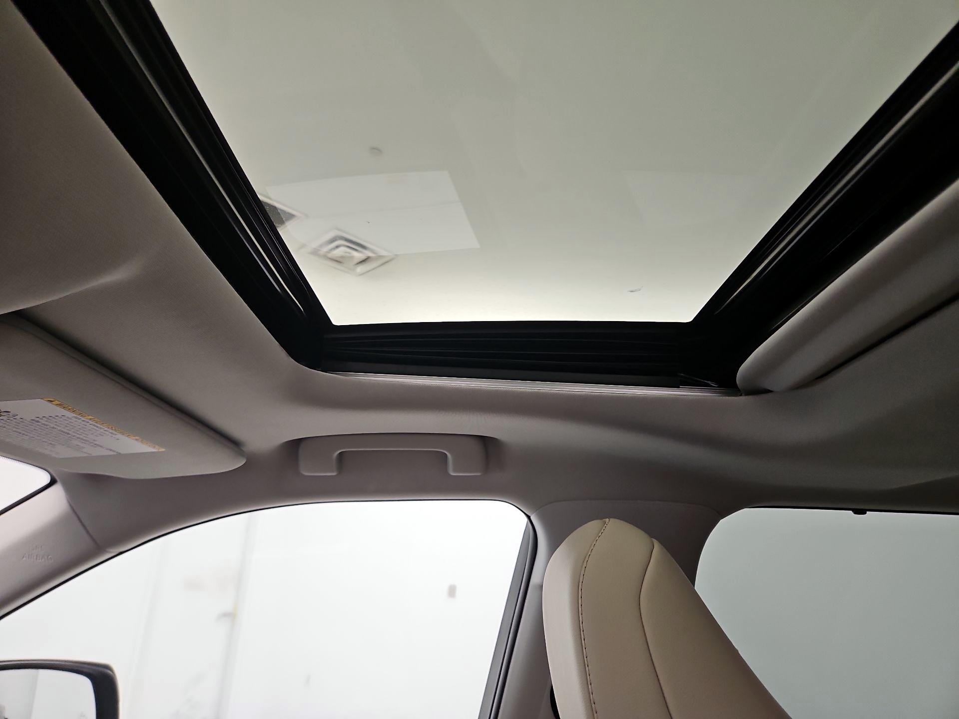 Thumbnail: 2020 Toyota Highlander - 20