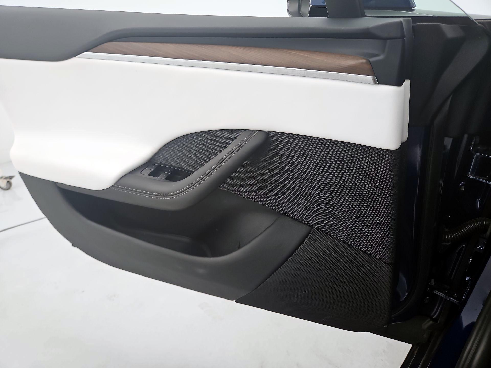 Thumbnail: 2023 Tesla Model S - 12
