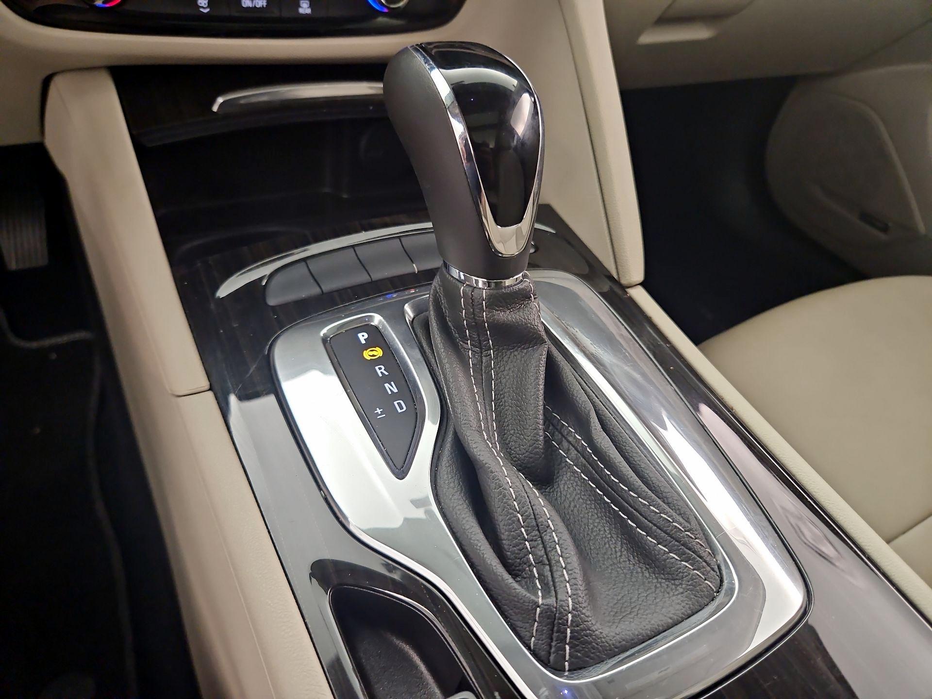 Thumbnail: 2018 Buick Regal - 18
