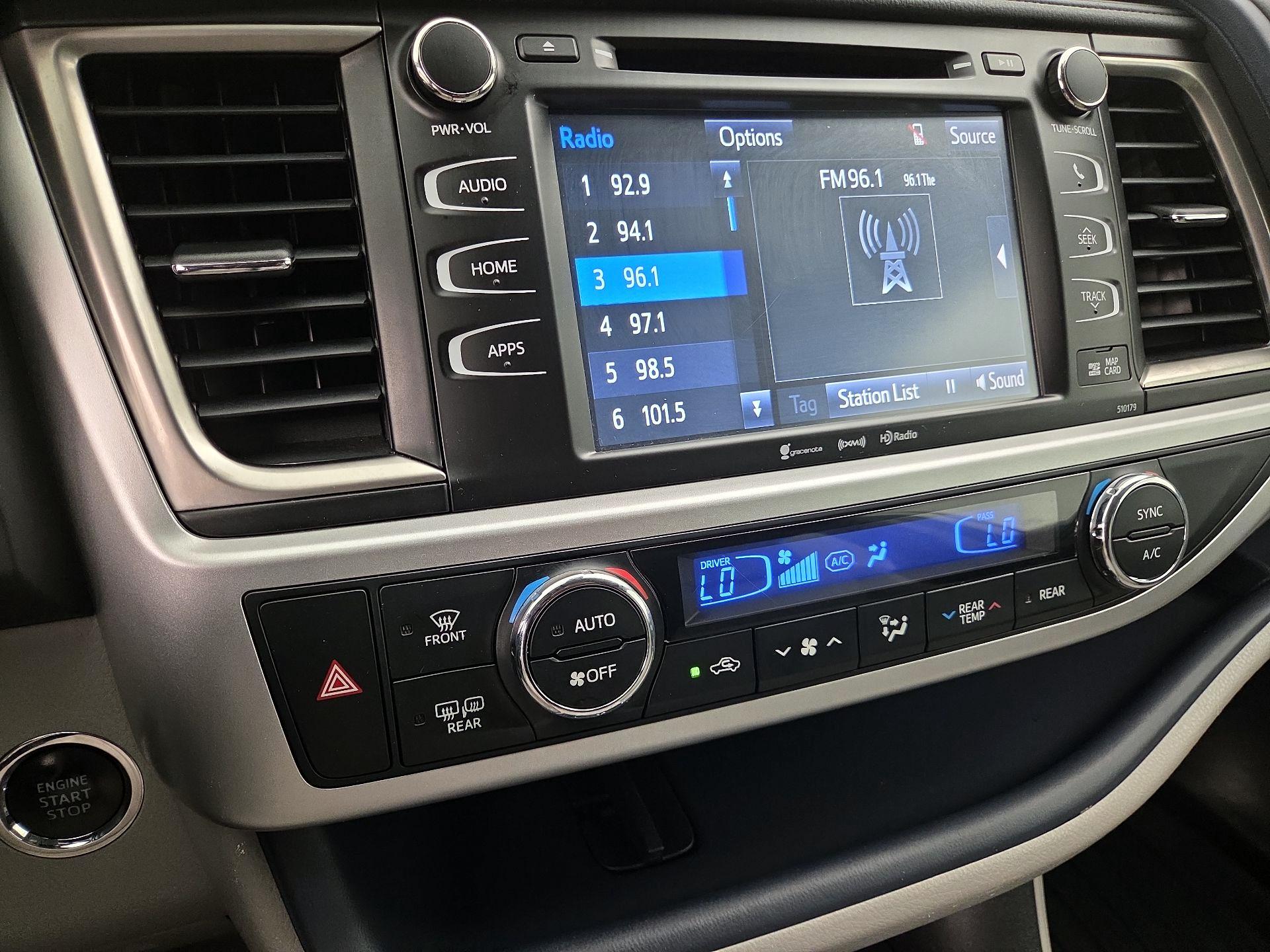 Thumbnail: 2018 Toyota Highlander - 17