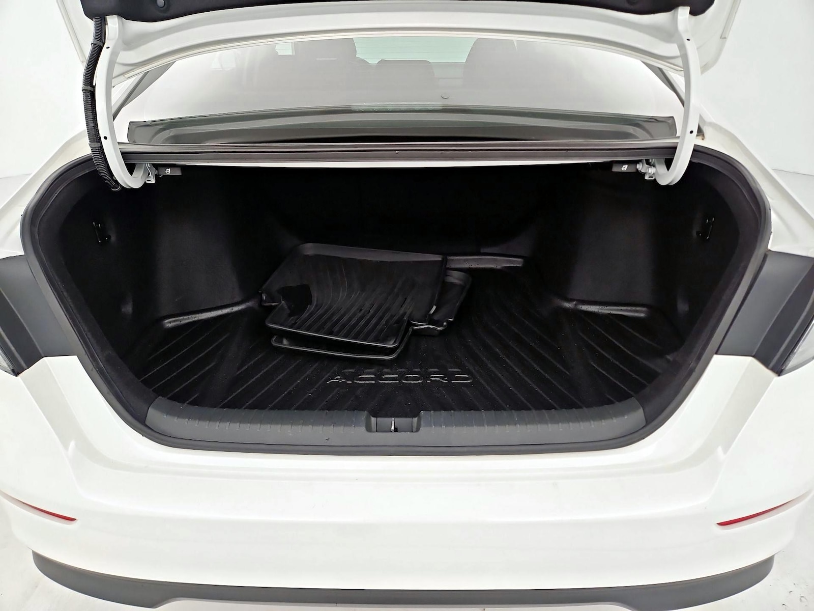 2024 Honda Accord EX - Photo 21