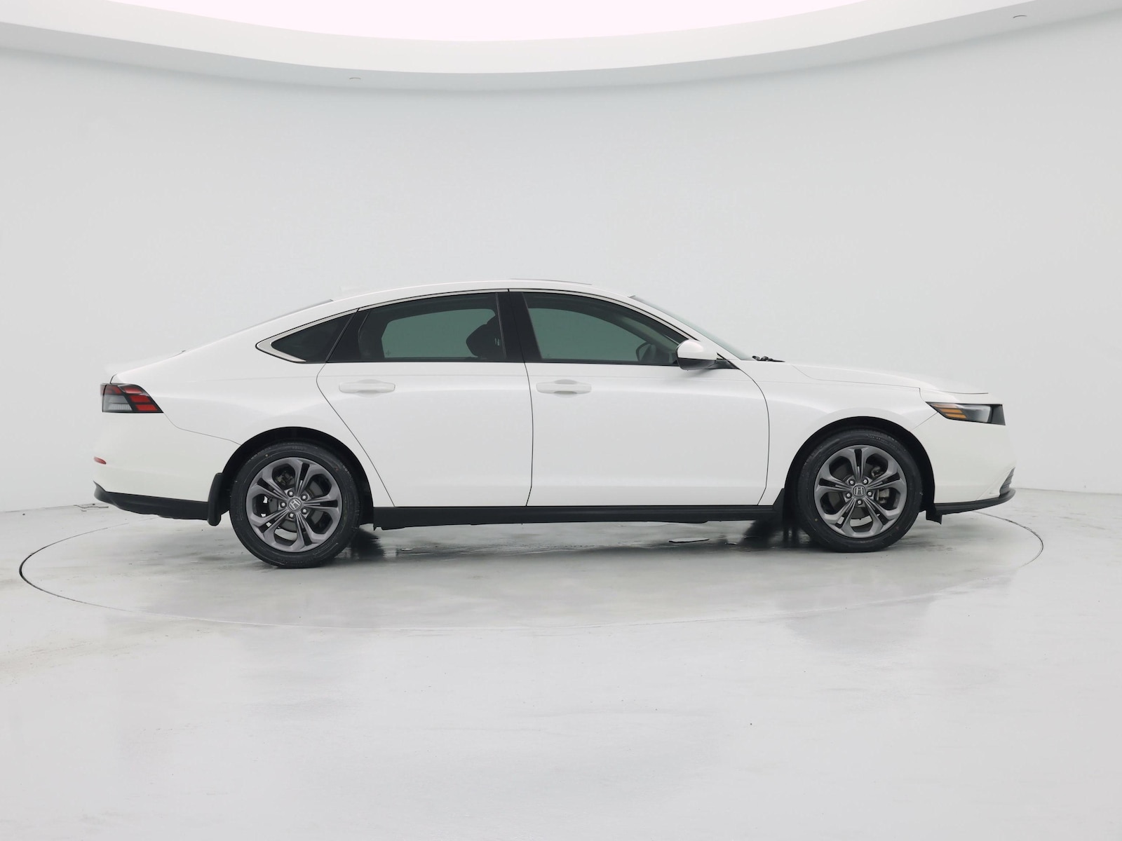 2024 Honda Accord EX - Photo 8