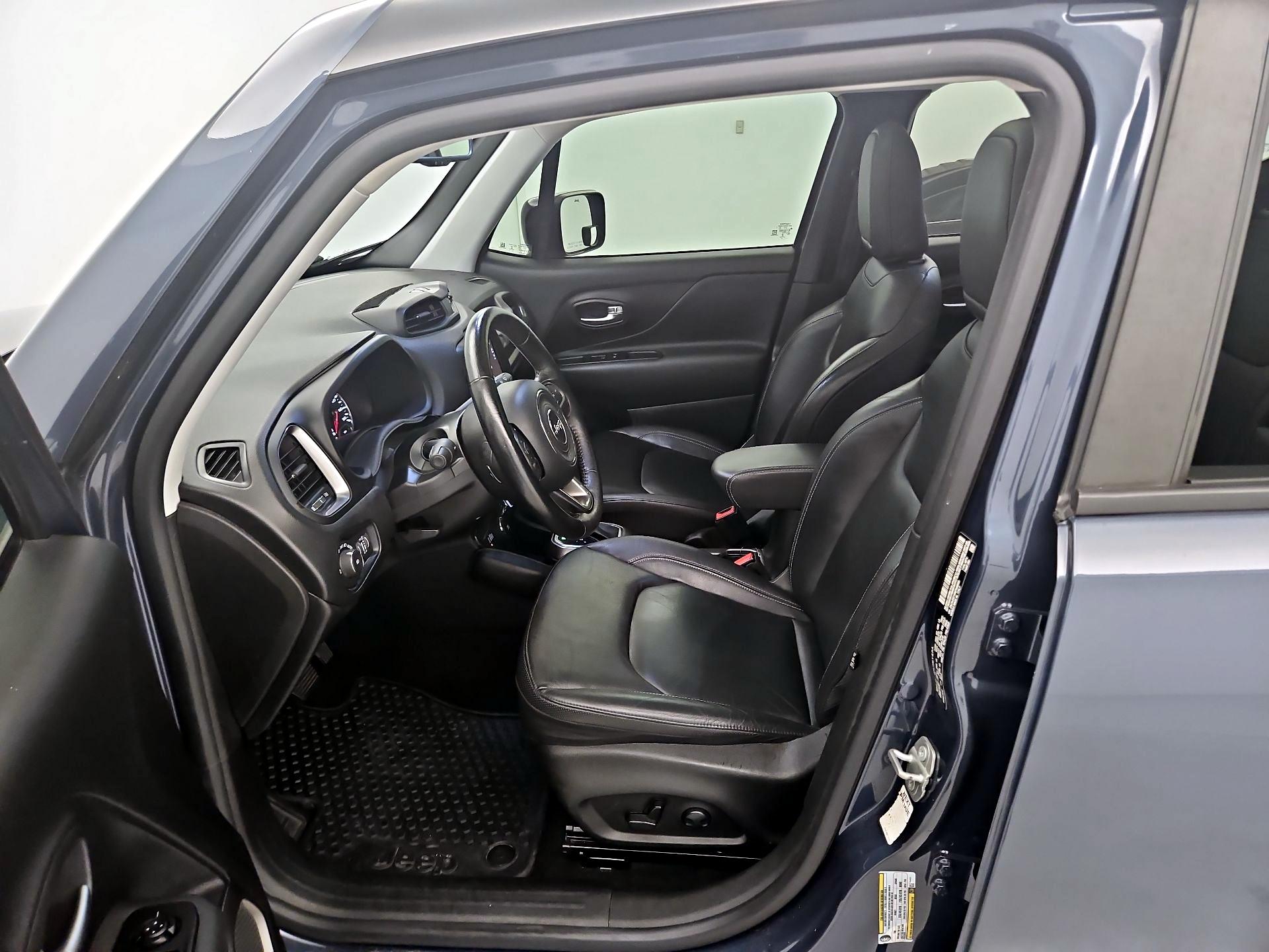 Thumbnail: 2022 Jeep Renegade - 11