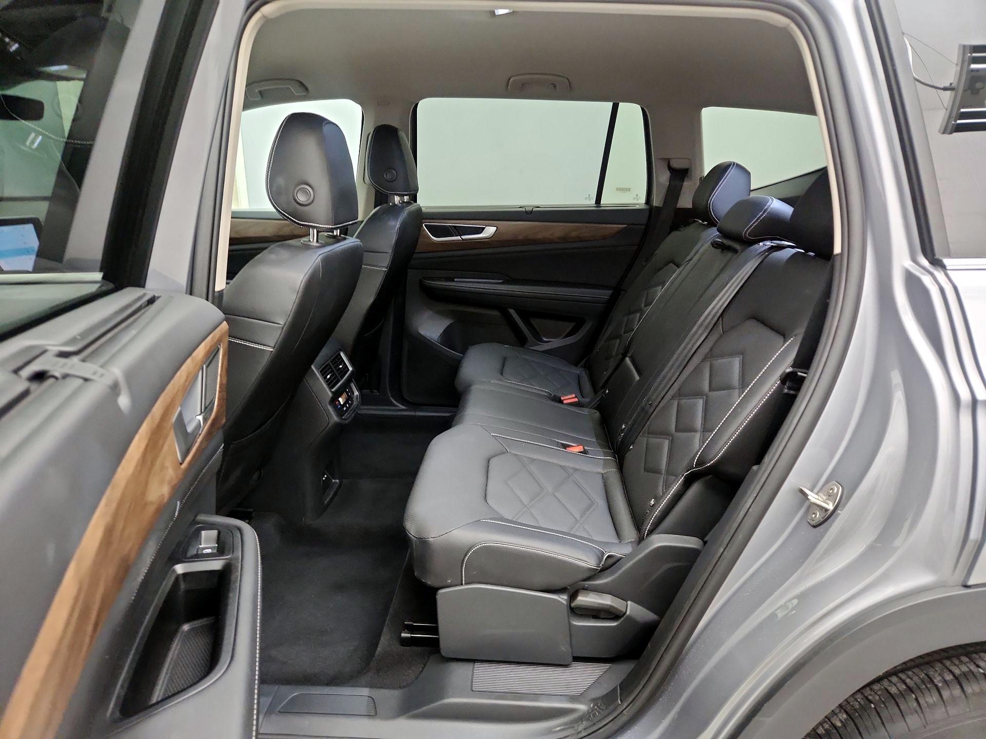 Thumbnail: 2025 Volkswagen Atlas - 19