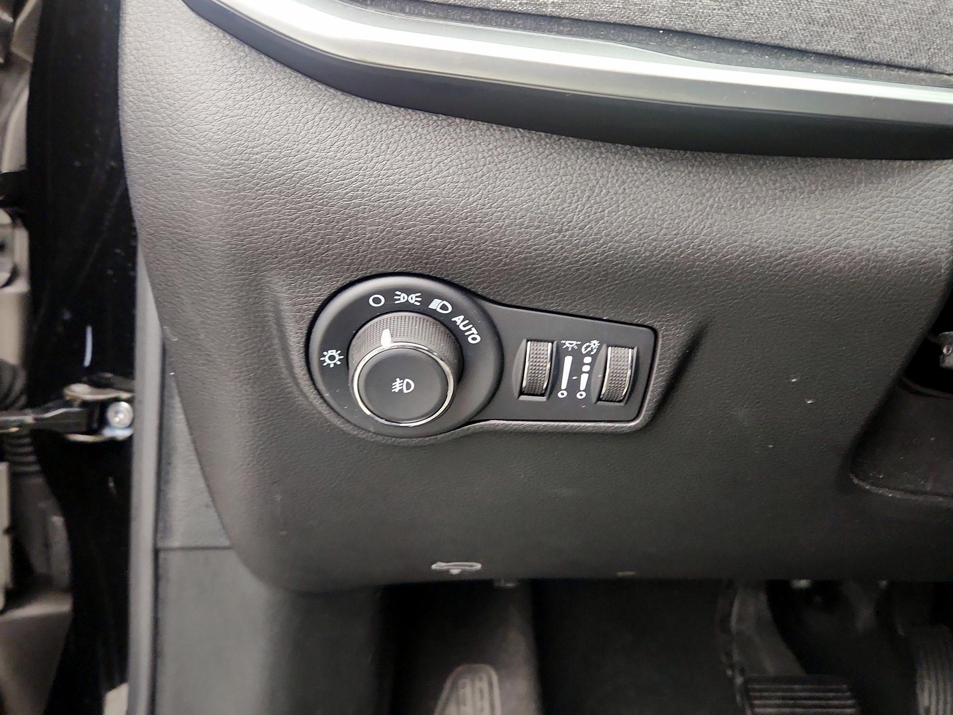 Thumbnail: 2025 Jeep Compass - 13