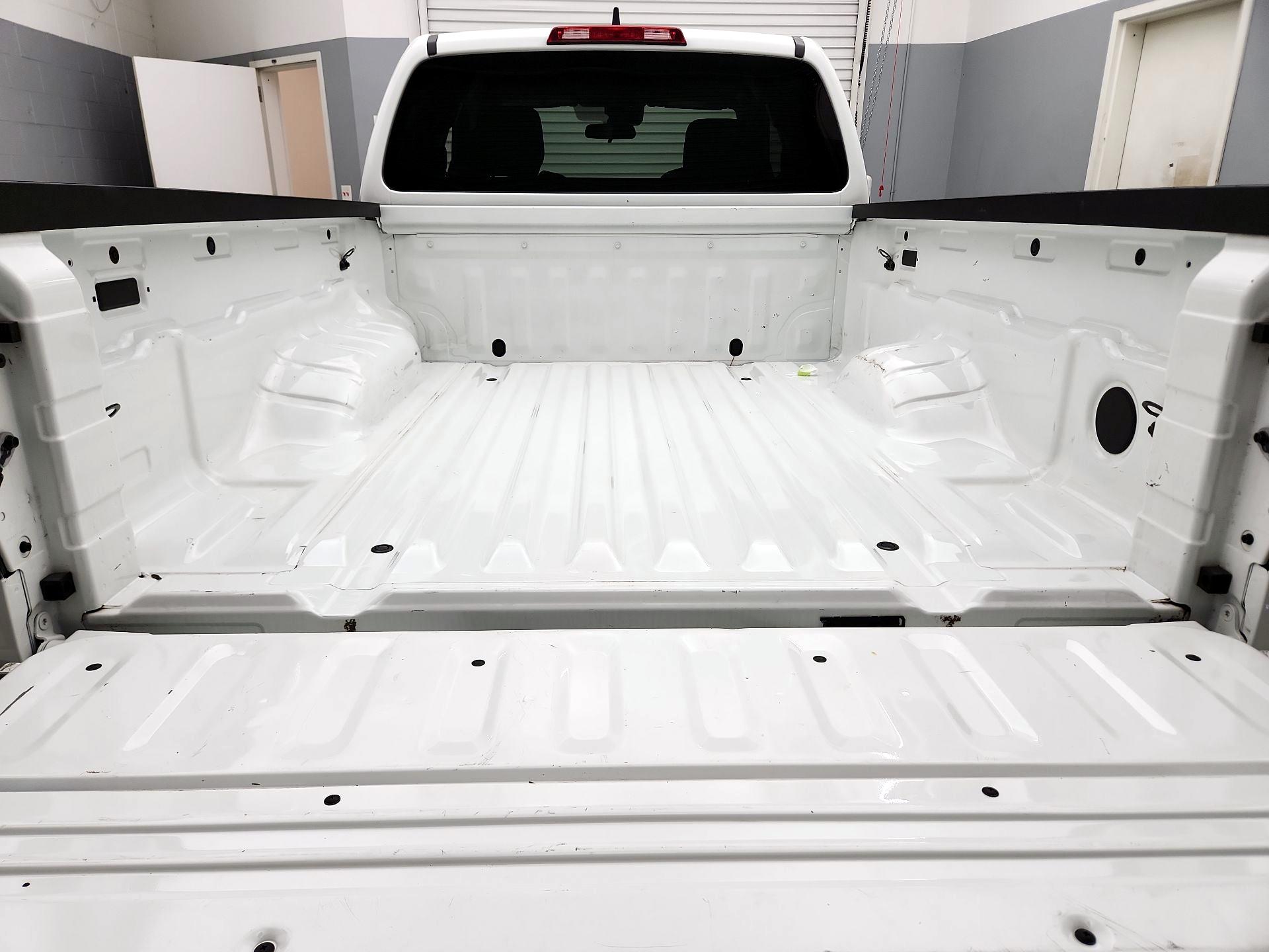 Thumbnail: 2025 Nissan Frontier - 19